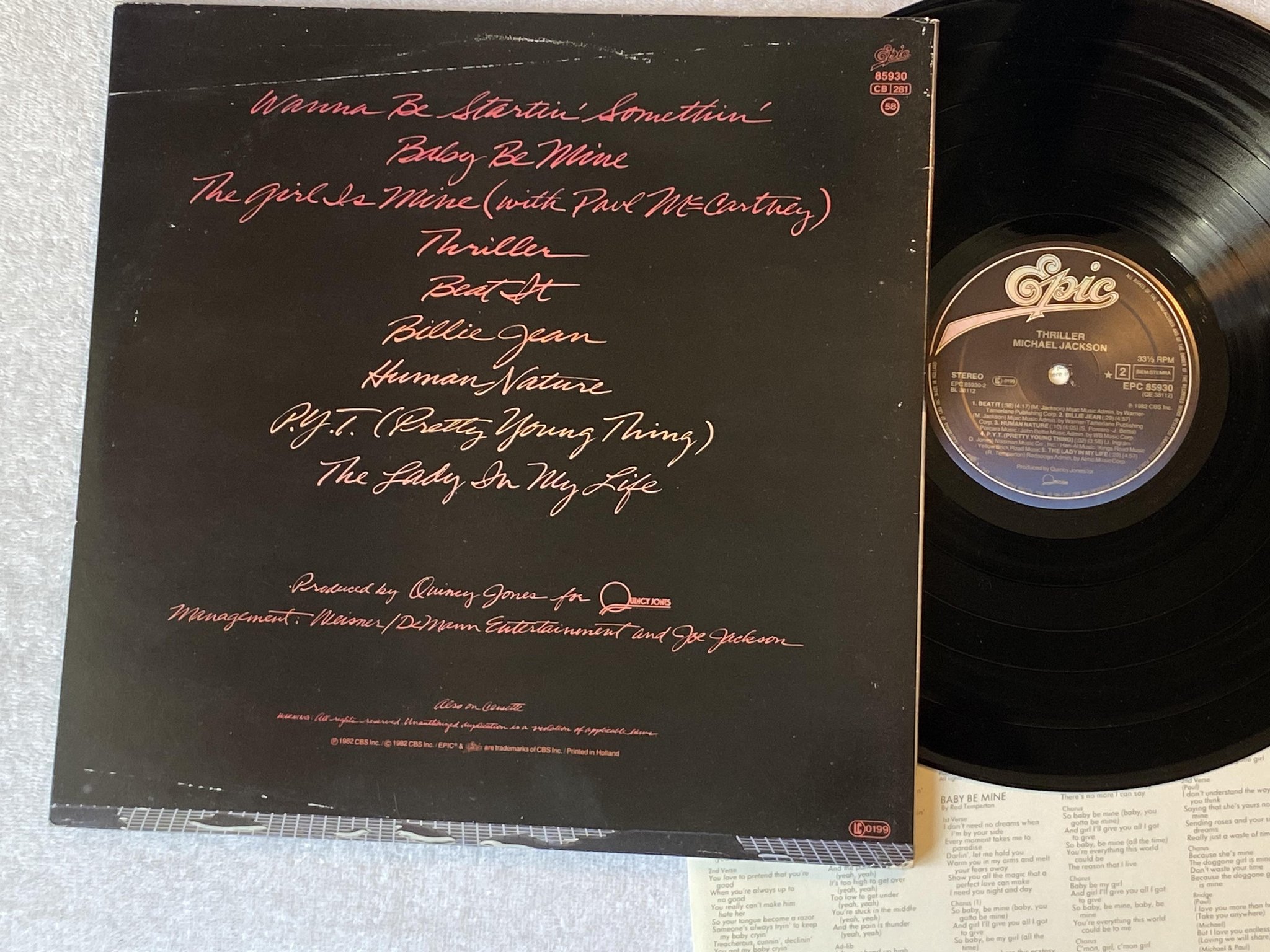 Omslagsbild för skivan MICHAEL JACKSON thriller LP -82 Hol EPIC EPC 85930