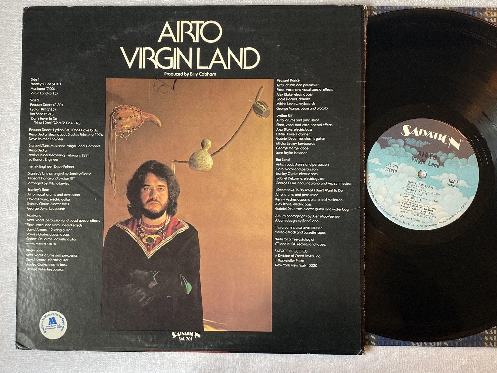 Omslagsbild för skivan AIRTO virgin land LP -74 US SALVATION SAL 701