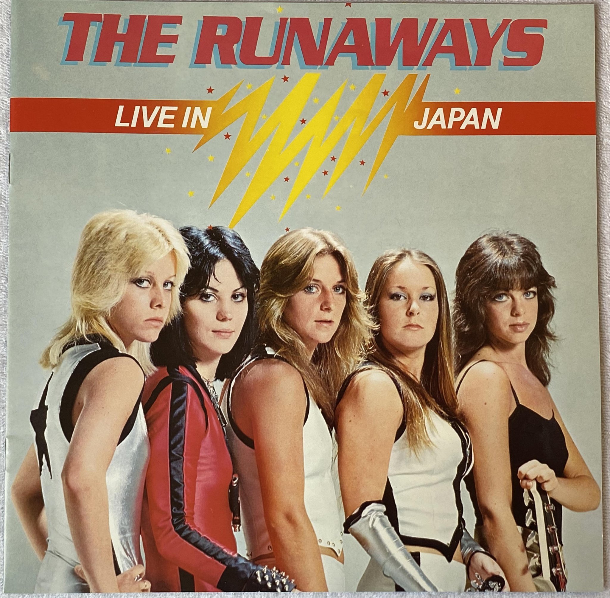 Omslagsbild för skivan THE RUNAWAYS live in Japan LP -77 Hol MERCURY 6338 833
