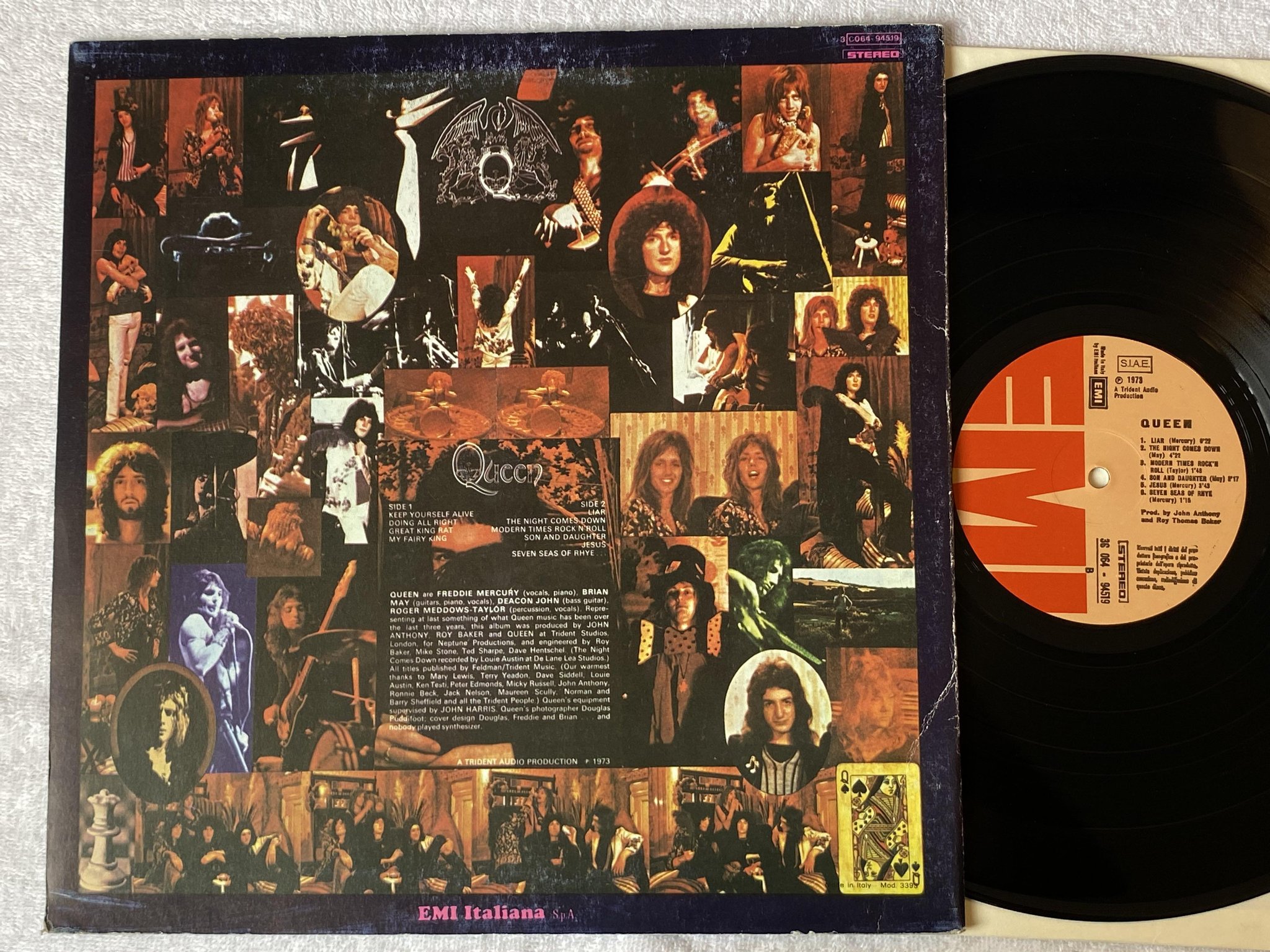Omslagsbild för skivan QUEEN s/t LP -73 Ita EMI 3C 064-94519