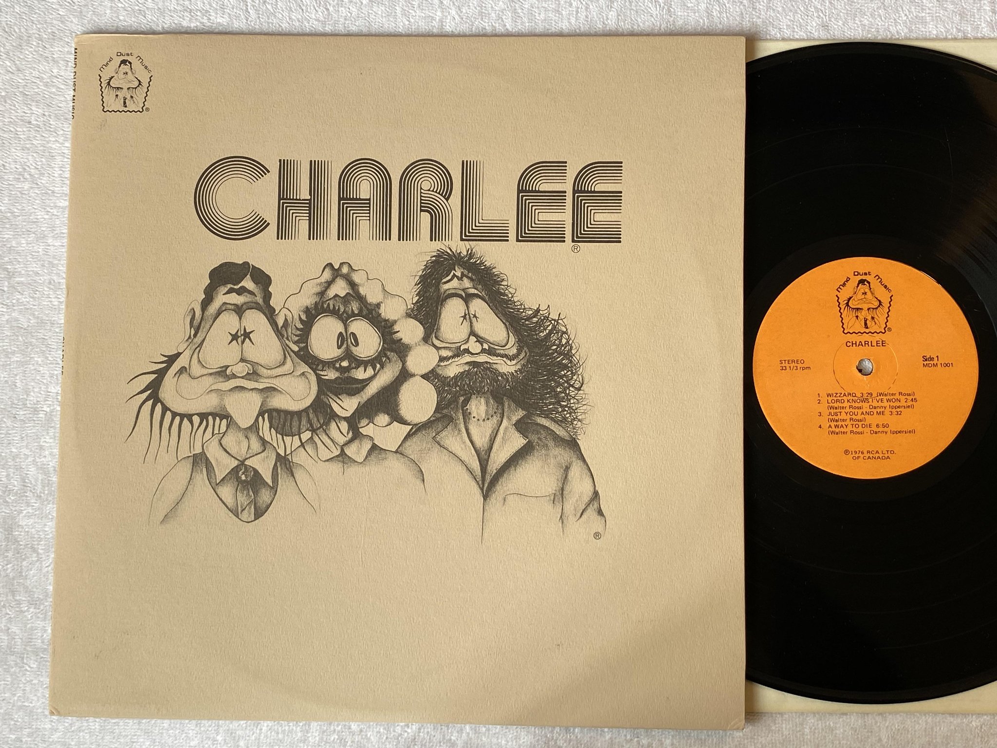 Omslagsbild för skivan CHARLEE s/t LP -76 re US MIND DUST MUSIC MDM 1001 *** RARE ***