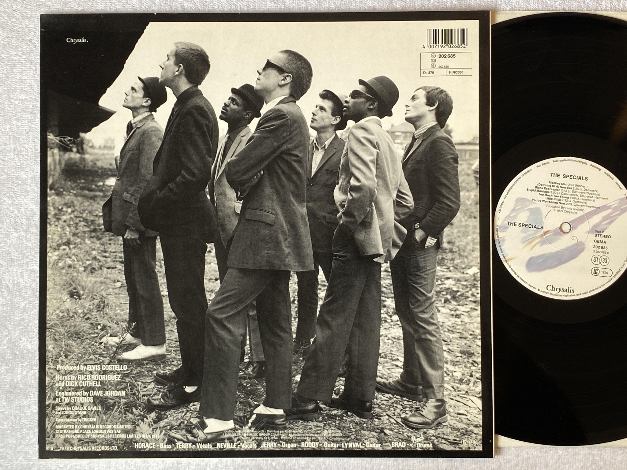 Omslagsbild för skivan THE SPECIALS s/t LP -79 Ger CHRYSALIS 202685 *** A message to you Rudy ***