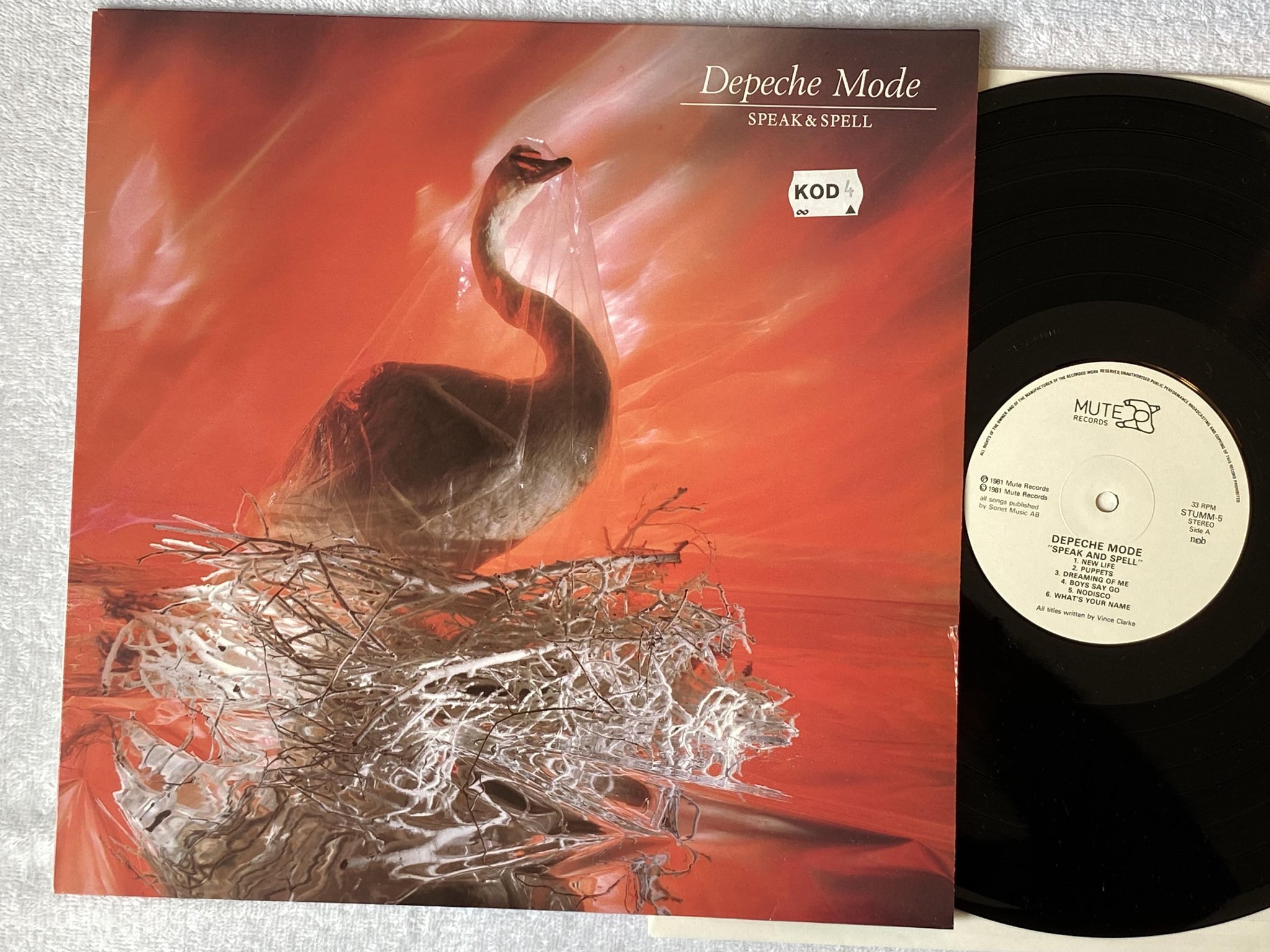 Omslagsbild för skivan DEPECHE MODE speak and spell LP -81 ncb MUTE STUMM 5