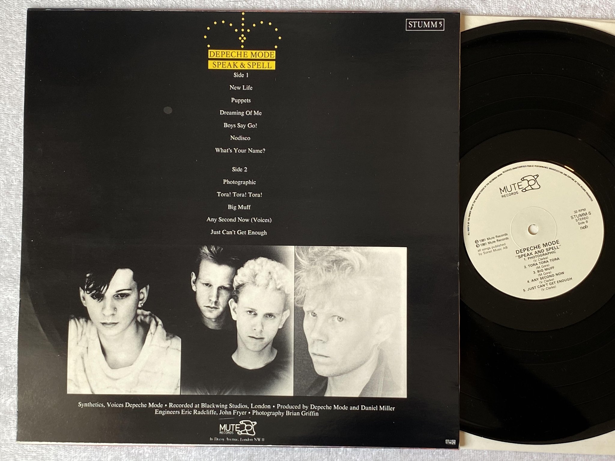 Omslagsbild för skivan DEPECHE MODE speak and spell LP -81 ncb MUTE STUMM 5
