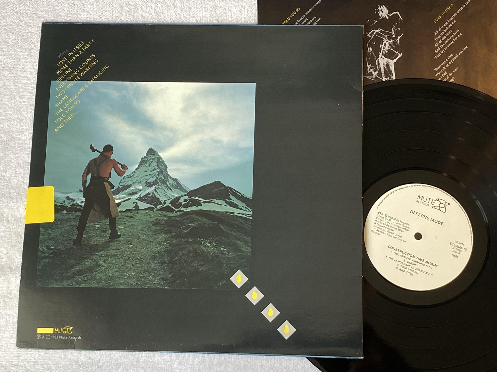 Omslagsbild för skivan DEPECHE MODE construction time again LP -83 ncb MUTE STUMM 13