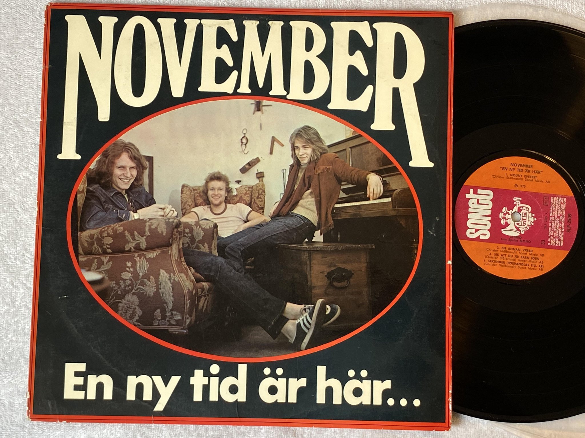 Omslagsbild för skivan NOVEMBER en ny tid är här LP -70 Swe SONET SLP 2509