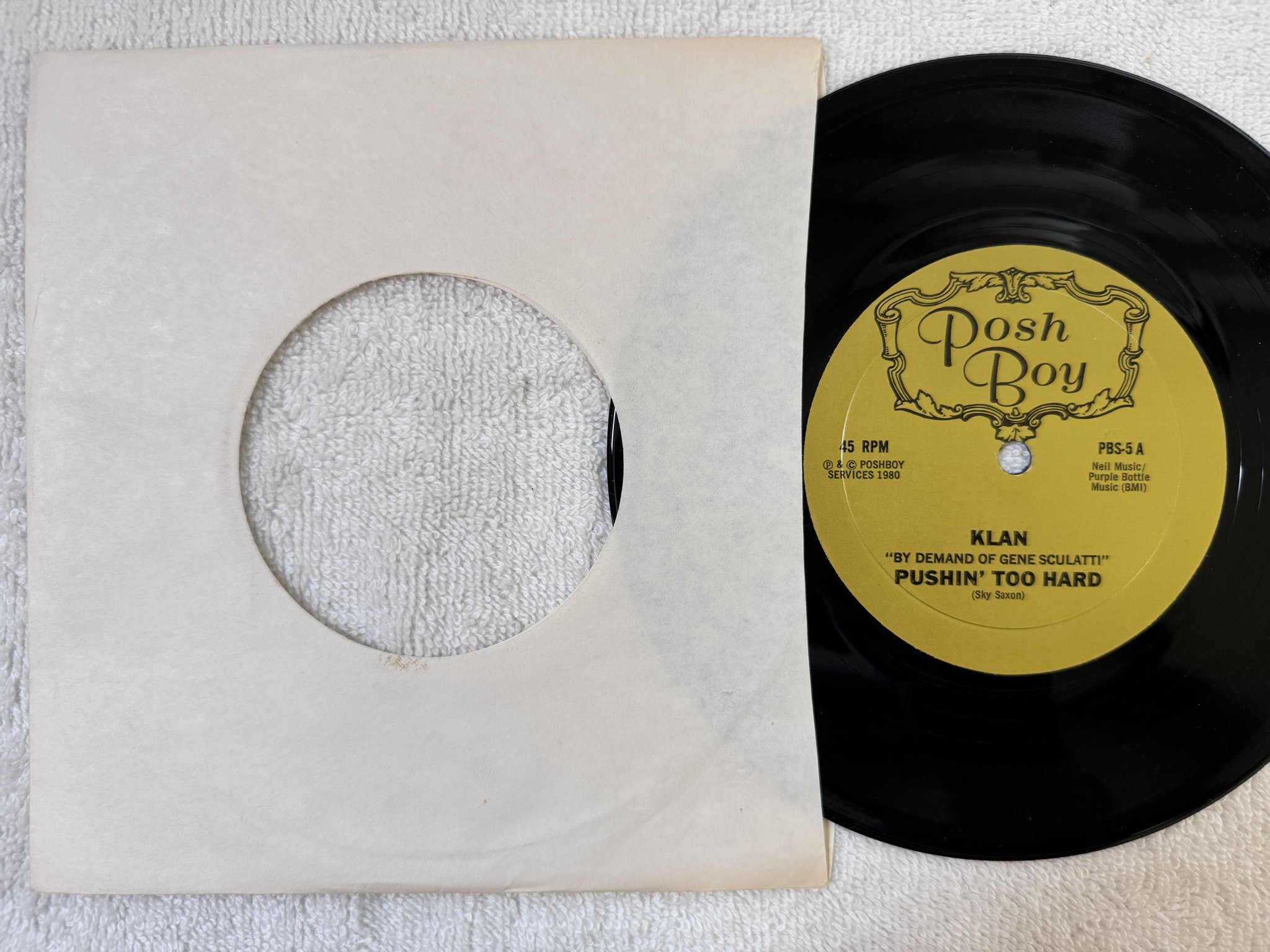Omslagsbild för skivan KLAN pushin too hard 7" -80 US POSH BOY PBS-5 *** RARE PUNK ***