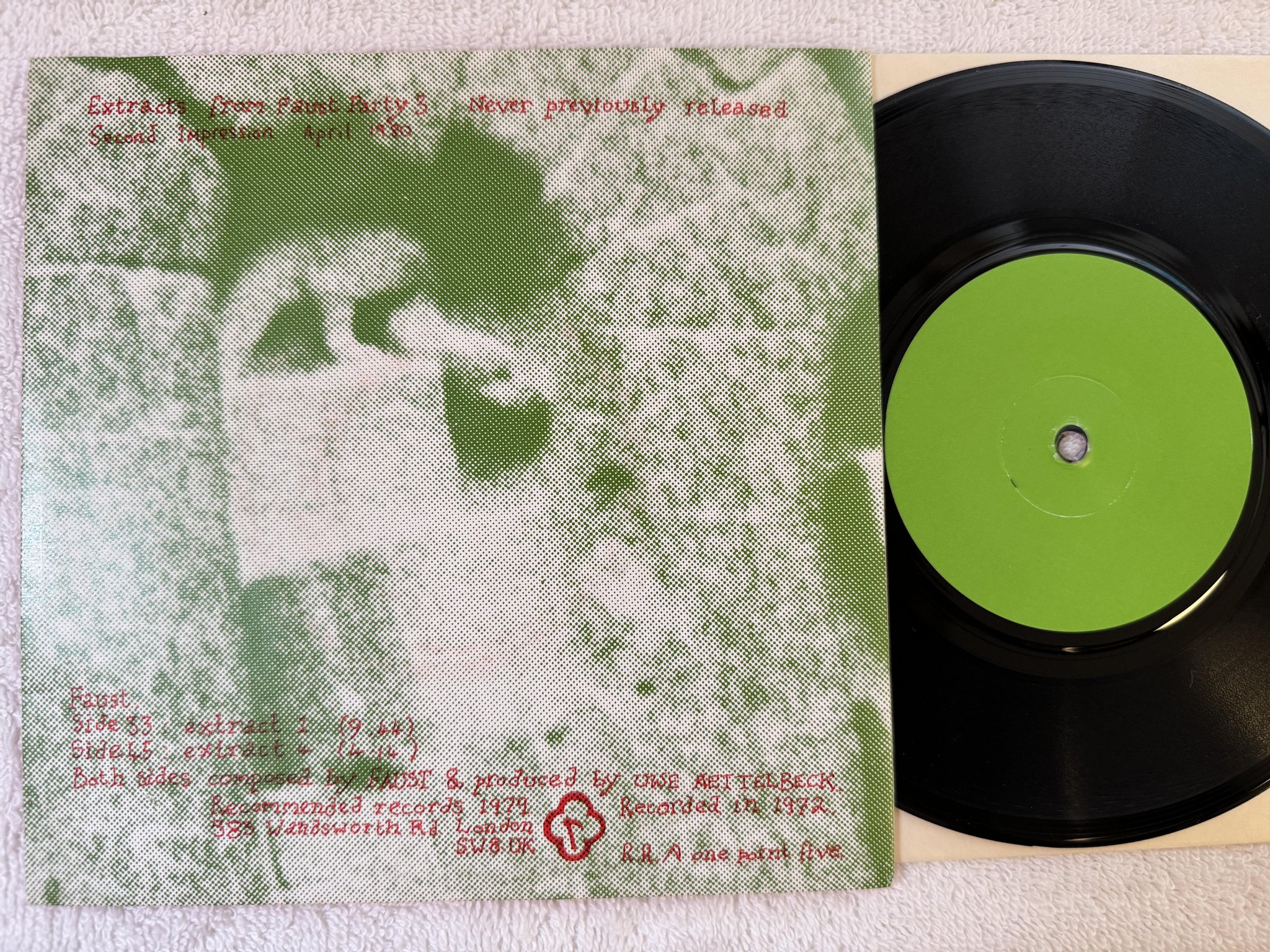 Omslagsbild för skivan FAUST Extracts From Faust Party 3 7" RE -80 UK RECOMMENDED ***KRAUTROCK ***