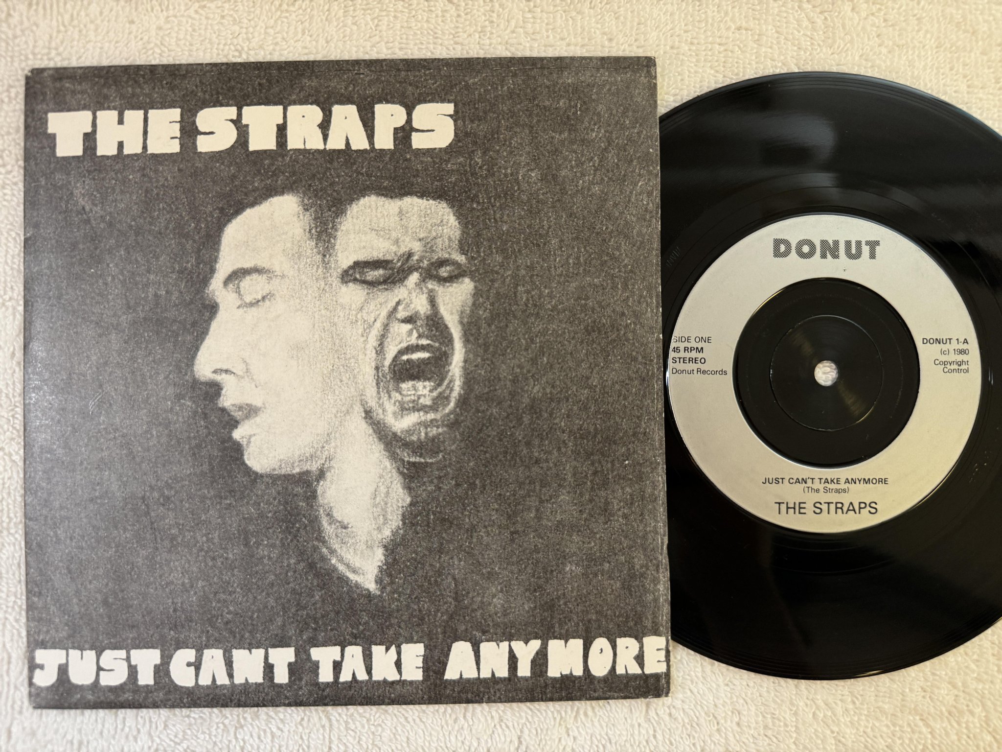Omslagsbild för skivan THE STRAPS Just Cant Take Anymore 7" -80 UK DONUT 1