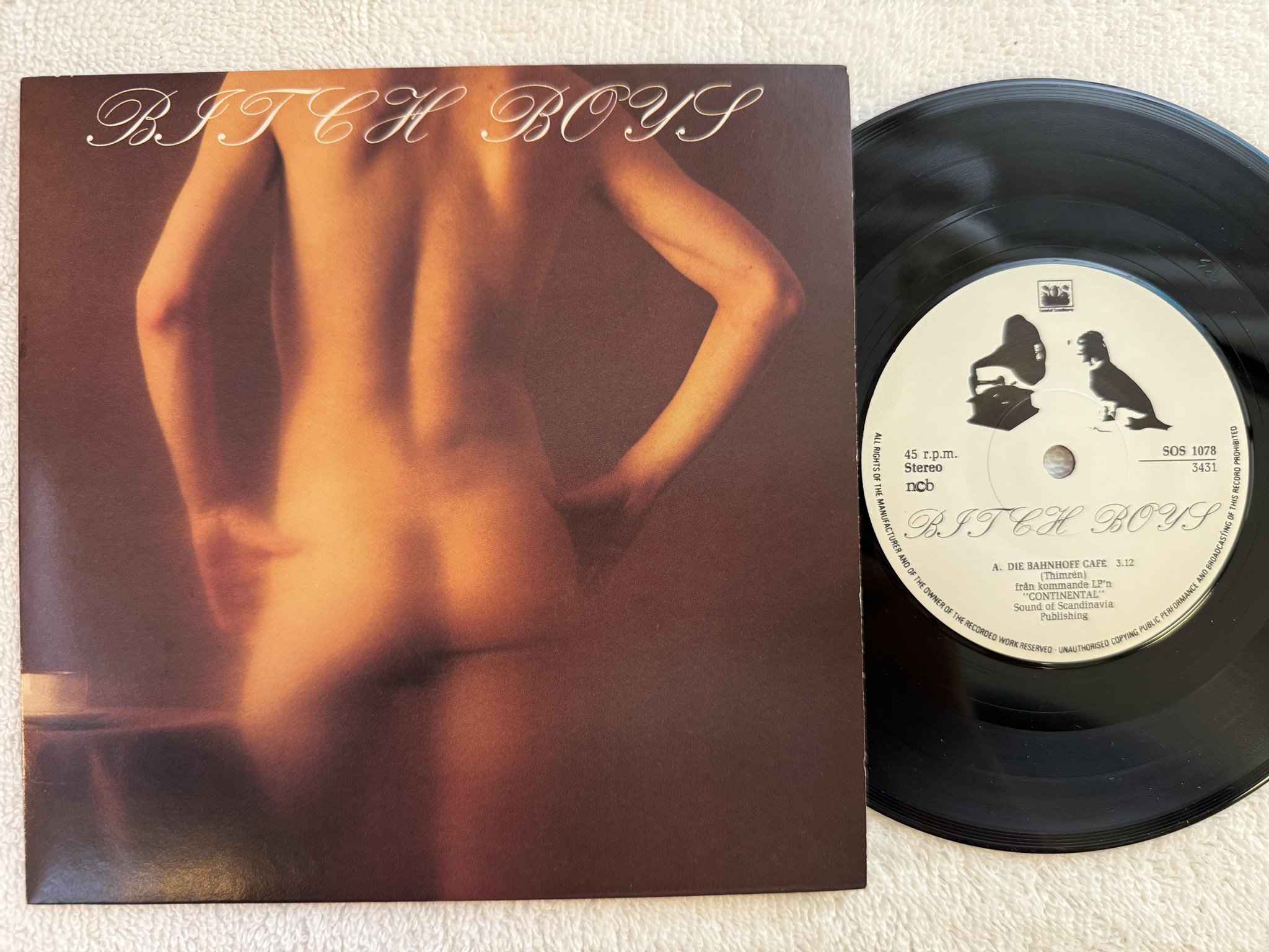 Omslagsbild för skivan BITCH BOYS Die Bahnhof Café 7" -81 Swe SOUND OF SCANDINAVIA SOS 1078