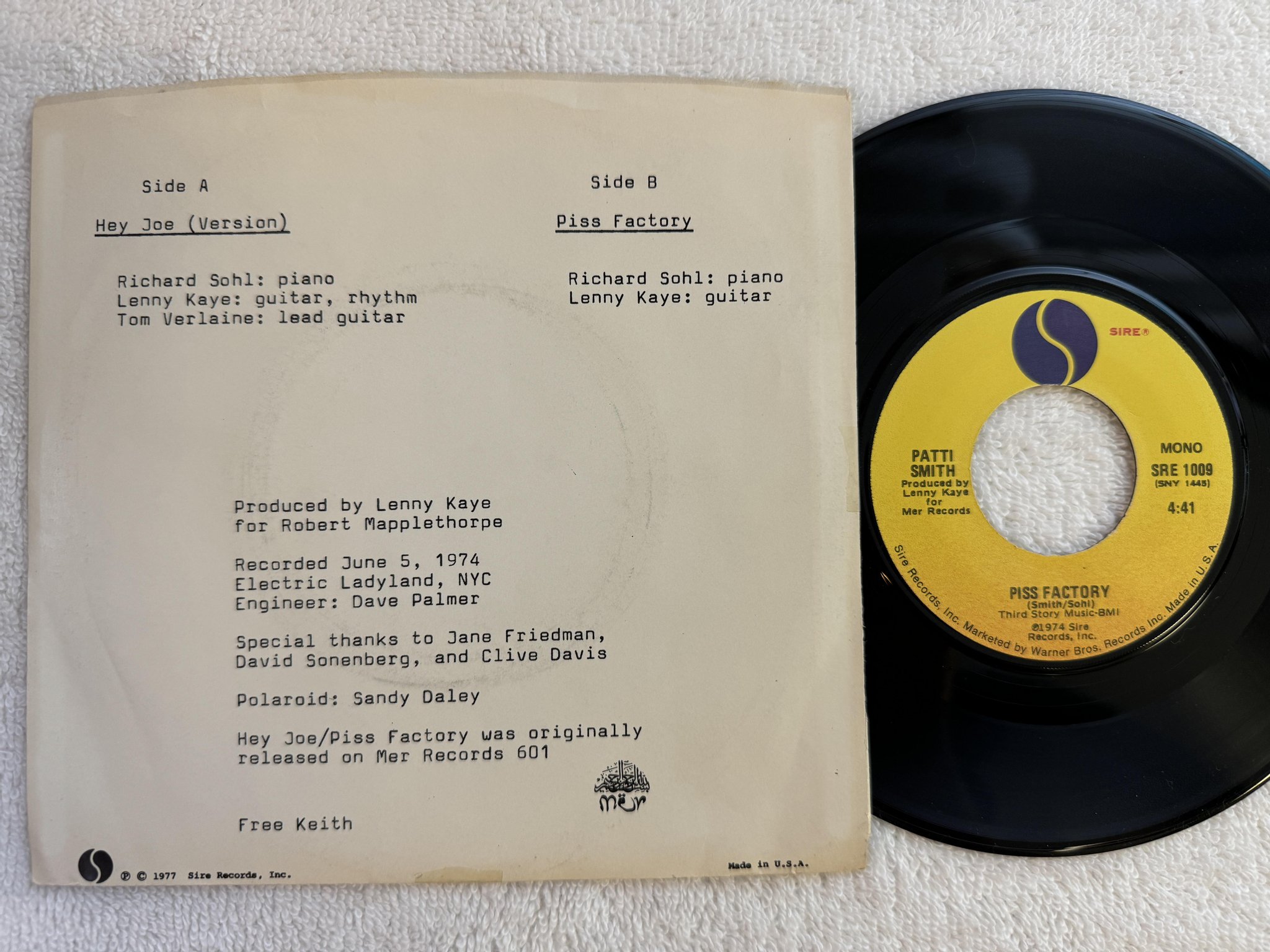 Omslagsbild för skivan PATTI SMITH hey Joe 7" re -77 US SIRE SRE 1009 *** RARE ***