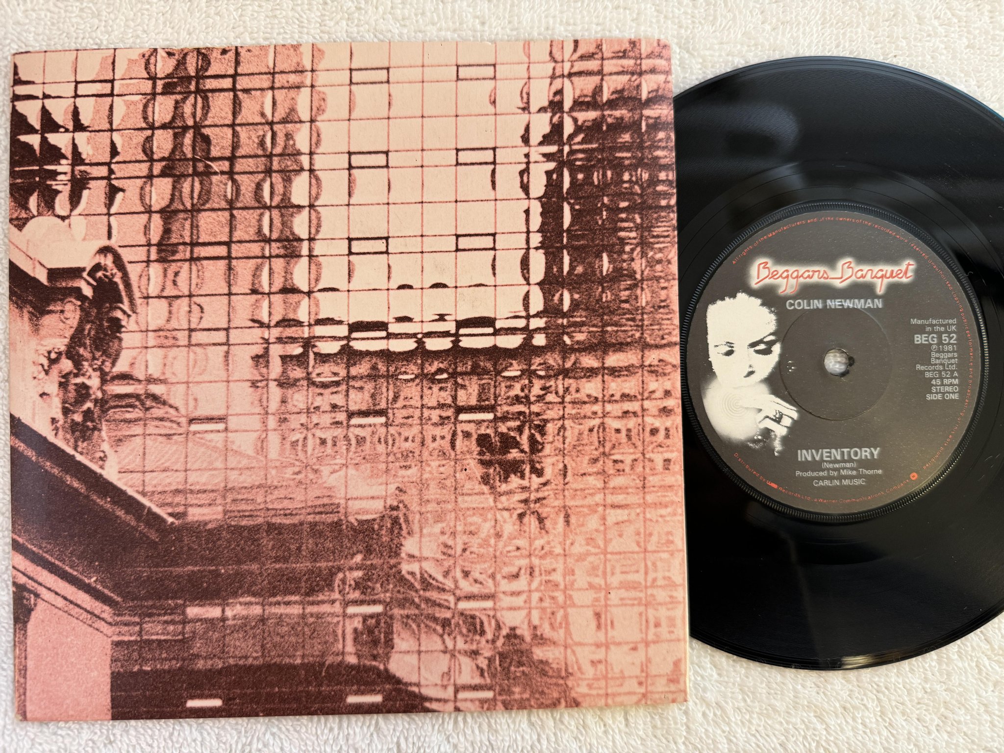 Omslagsbild för skivan COLIN NEWMAN Inventory 7" -81 UK BEGGARS BANQUET BEG 52