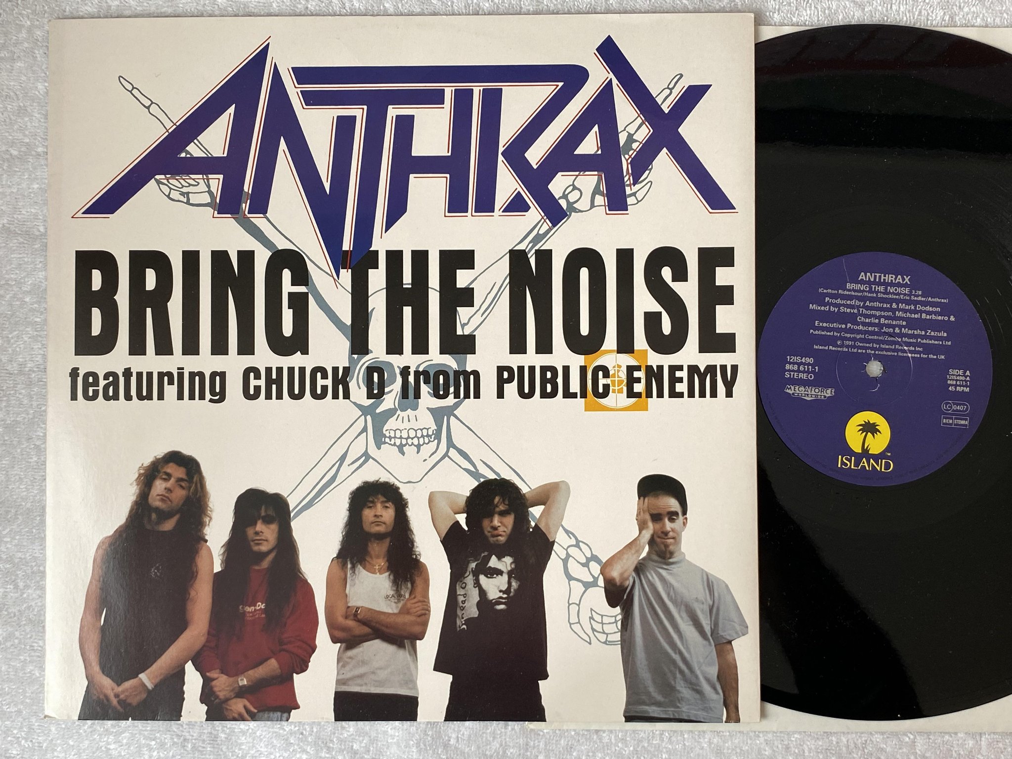 Omslagsbild för skivan ANTHRAX Bring The Noise 12"single -91 ISLAND 12 IS 490 *** public enemy ***