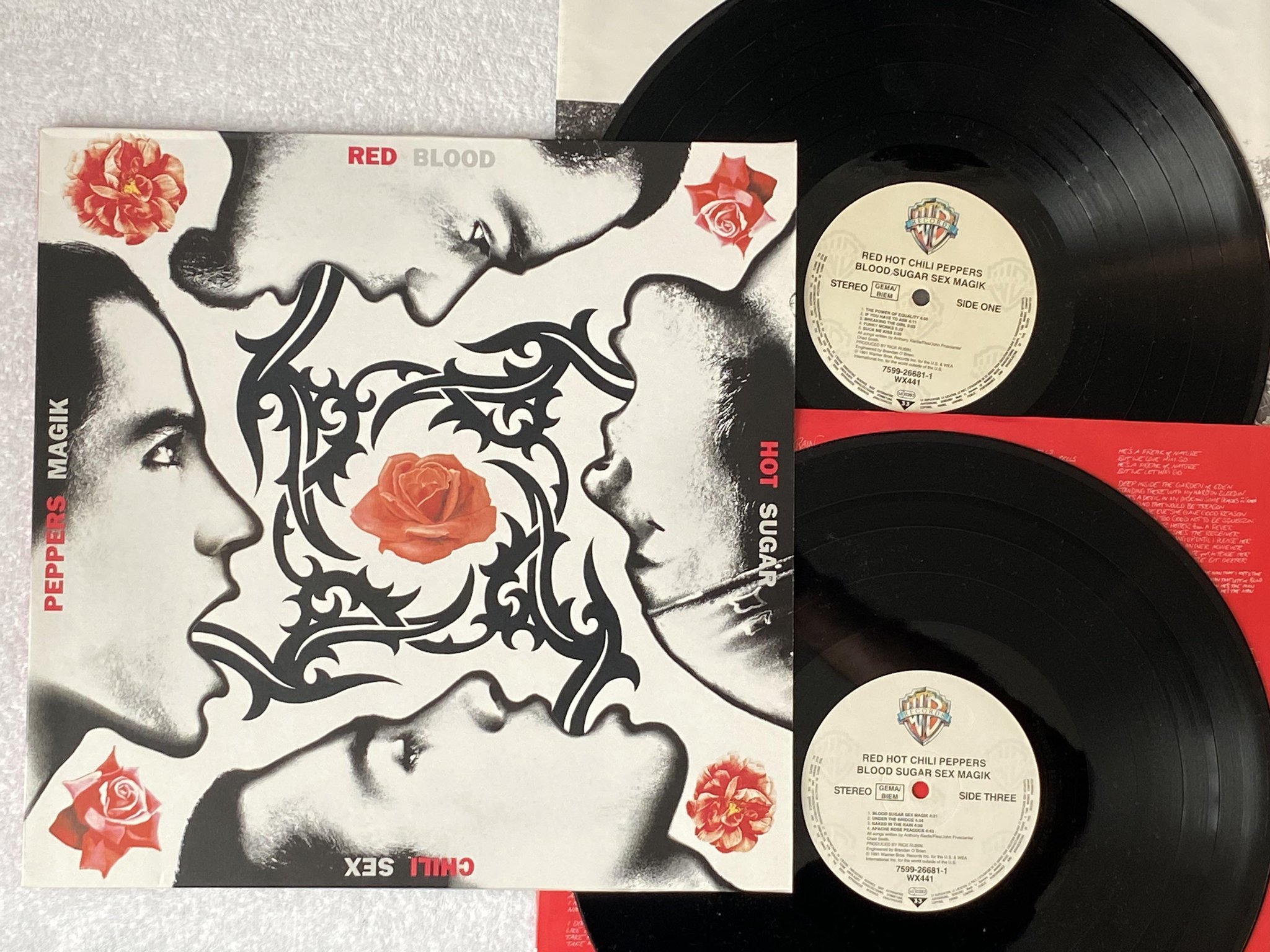 Omslagsbild för skivan RED HOT CHILI PEPPERS blood sugar sex magik 2xLP -91 WARNER BROS 7599-26681-1