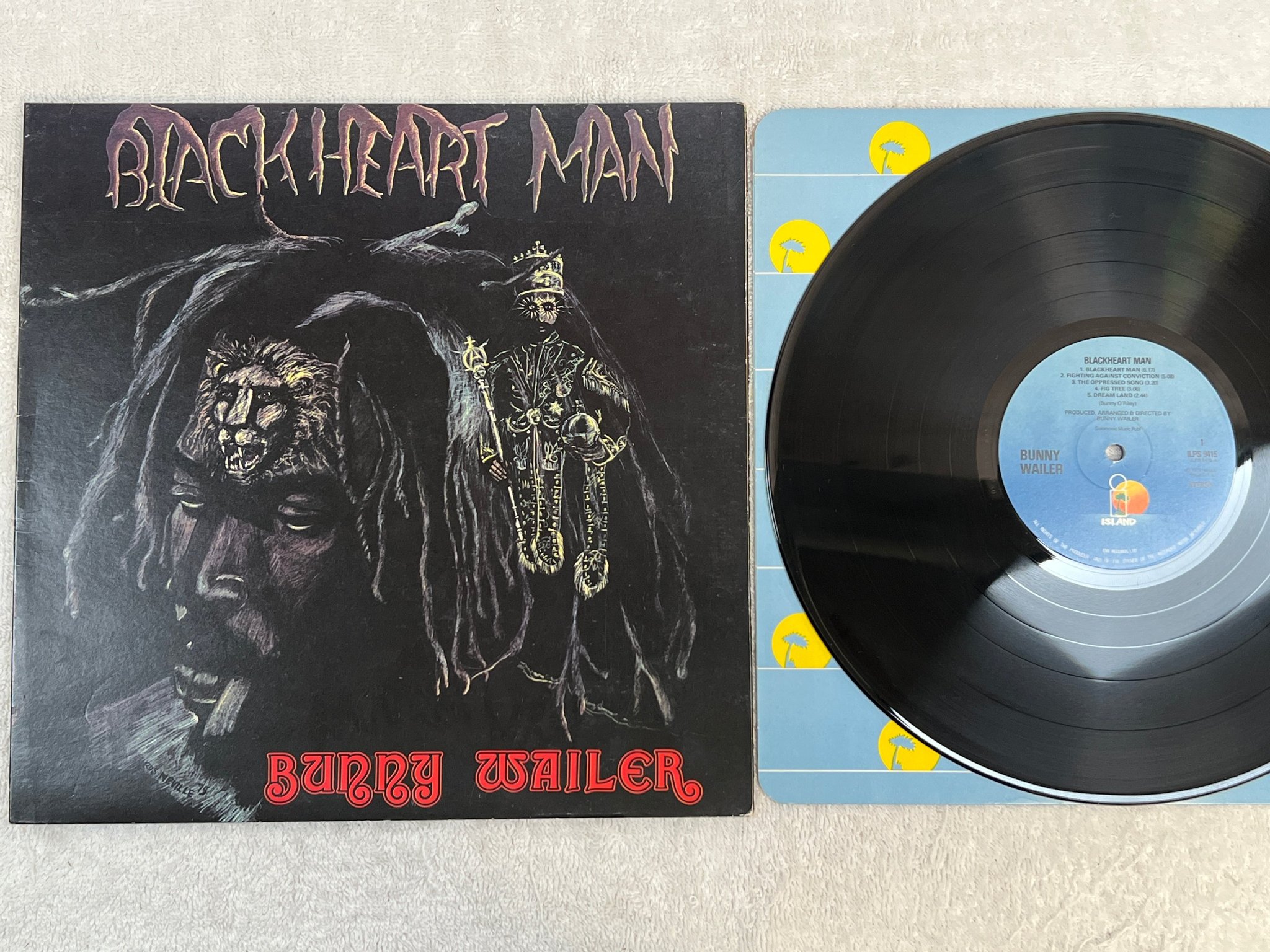 Omslagsbild för skivan BUNNY WAILER blackheart man LP -76 UK ISLAND ILPS 9415