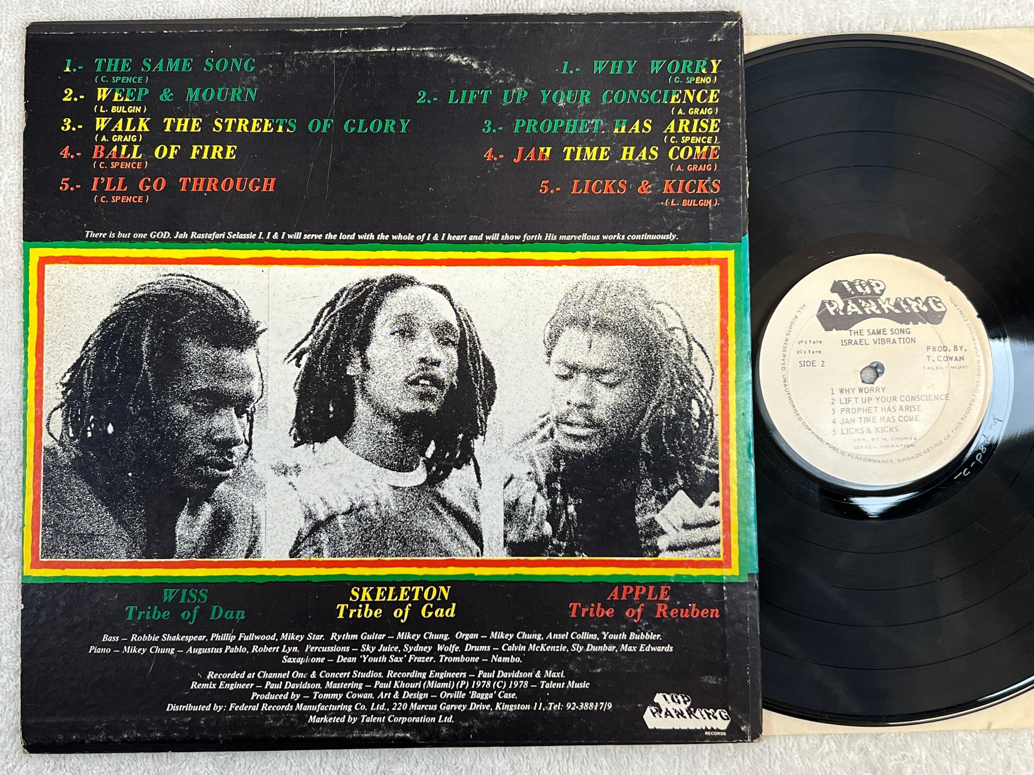 Omslagsbild för skivan ISRAEL VIBRATION the same song LP -78 Jamaica TOP RANKING *** JAH MAN ***