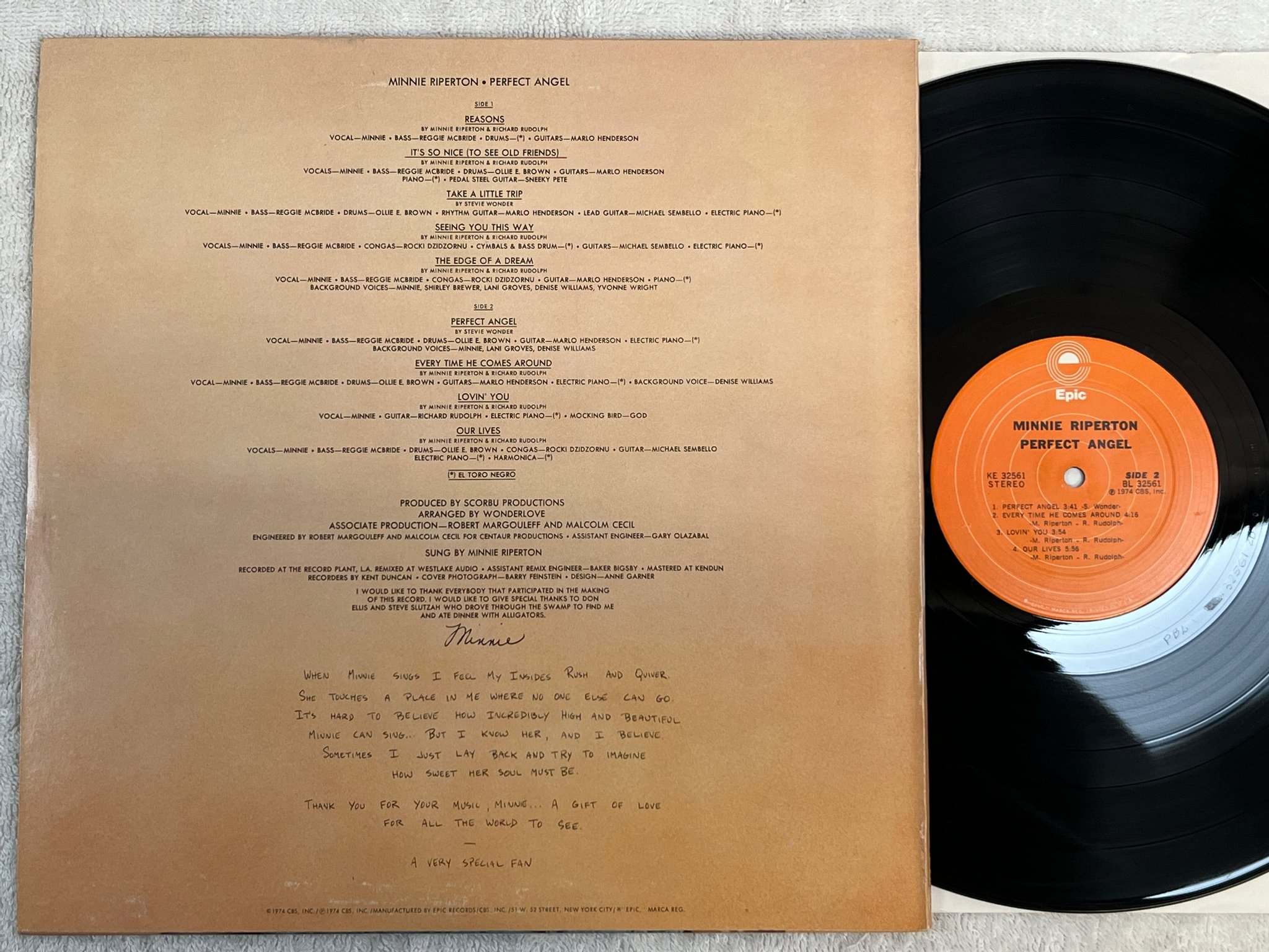 Omslagsbild för skivan MINNIE RIPERTON perfect angel LP -74 US EPIC KE 32561 *** LOVIN' YOU ***