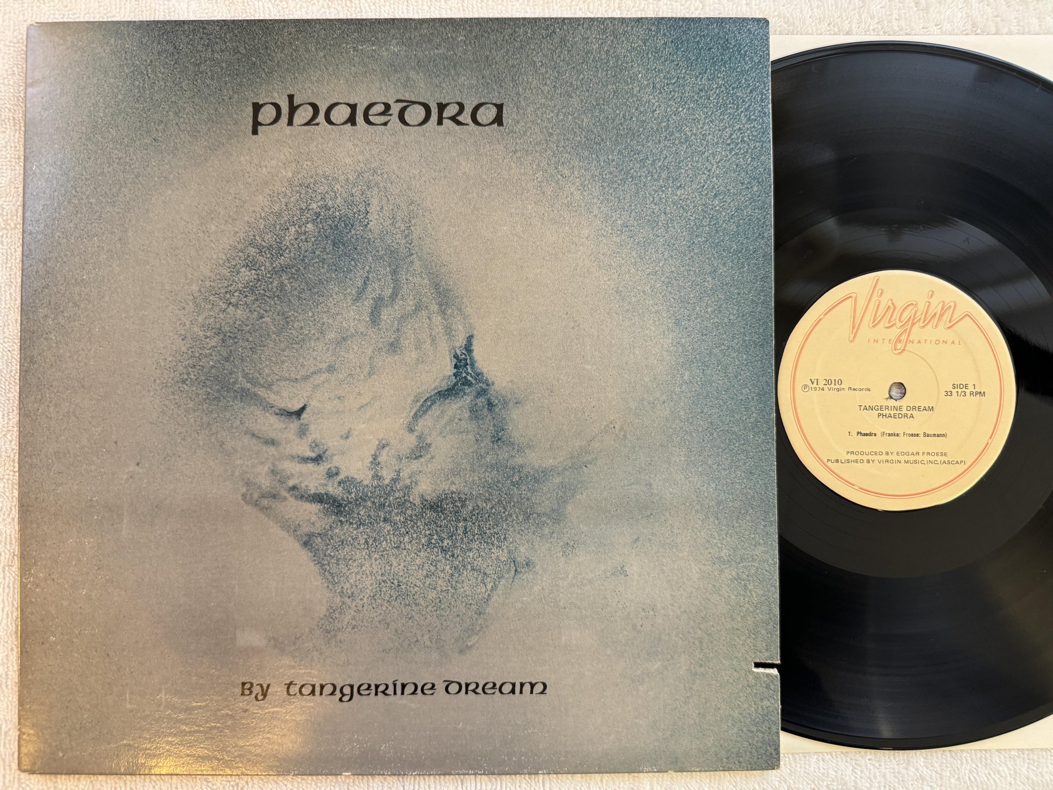 Omslagsbild för skivan TANGERINE DREAM Phaedra LP US VIRGIN VI-2010