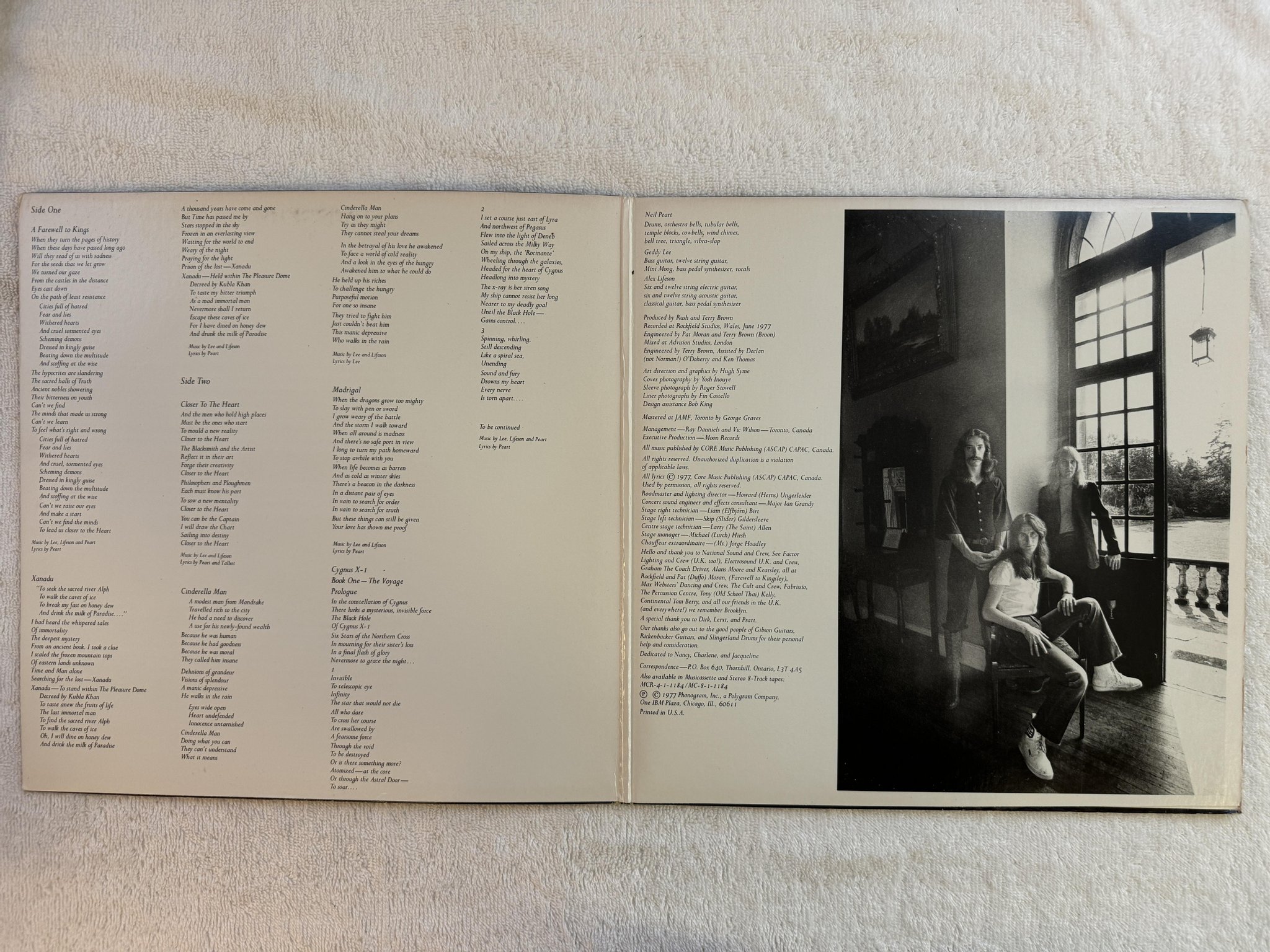 Omslagsbild för skivan RUSH a farewell to kings LP -77 US MERCURY SRM-1-1184