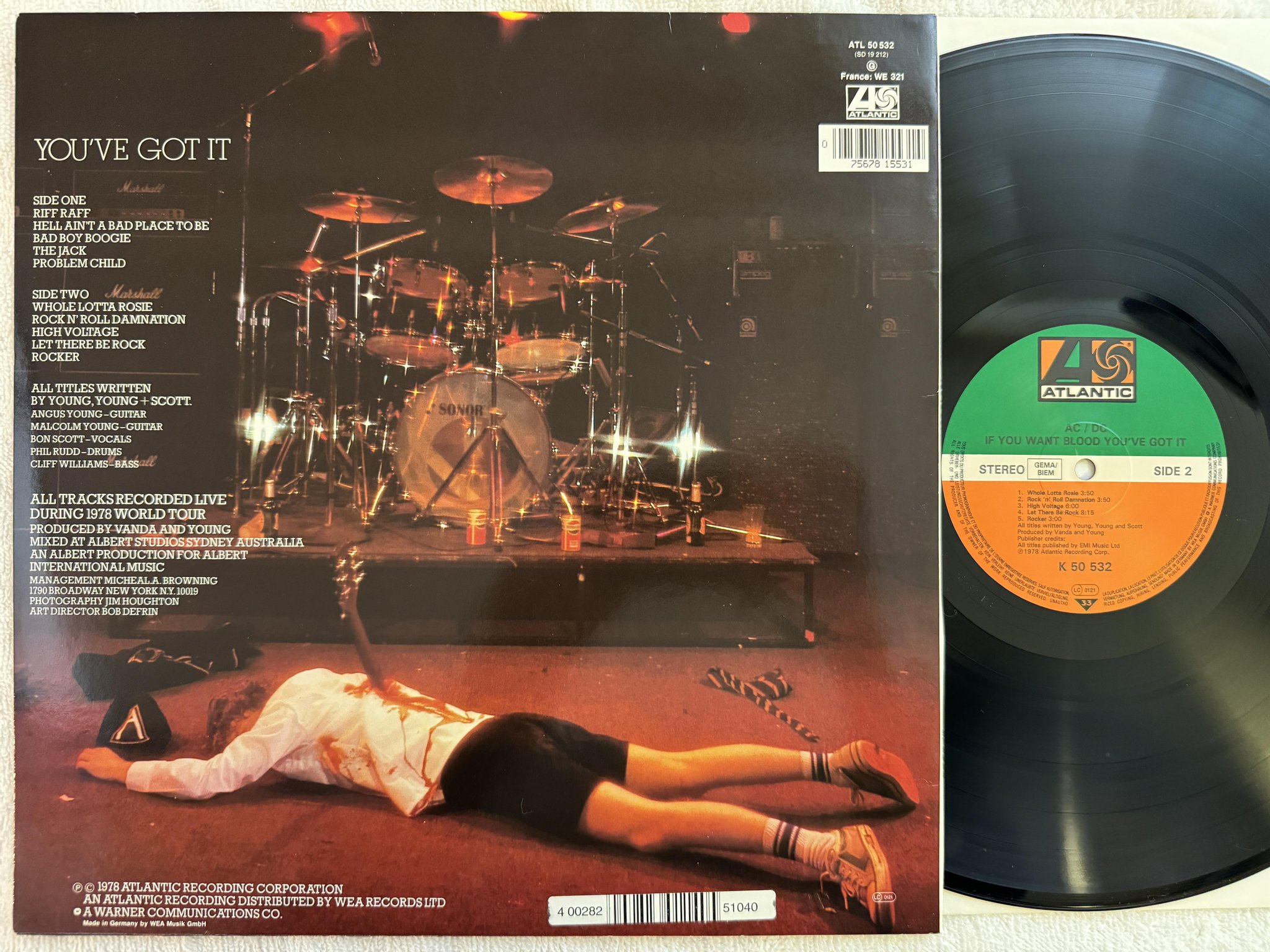 Omslagsbild för skivan AC/DC if you want blood you've got it LP -78 Ger ATLANTIC K 50532