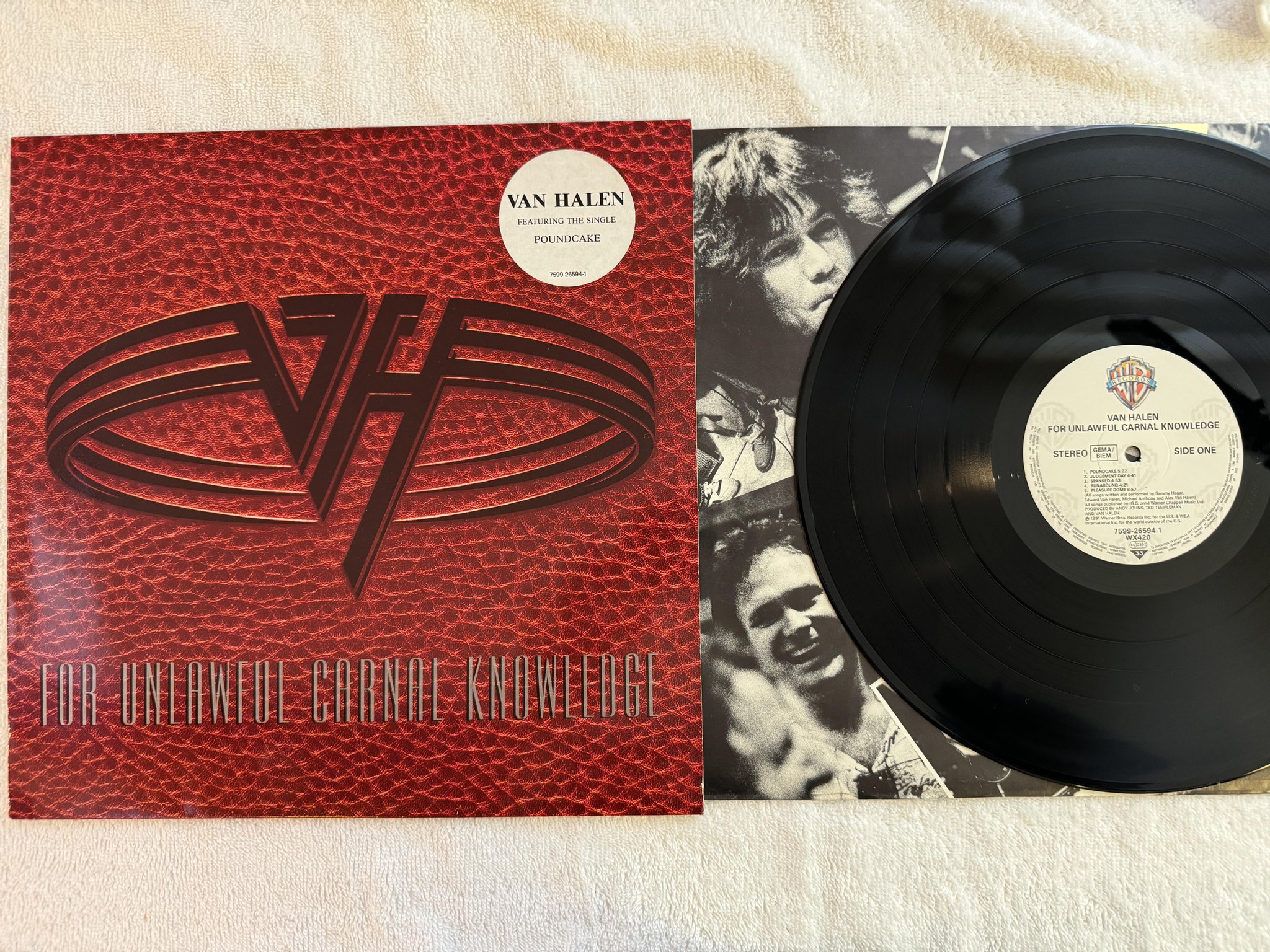 Omslagsbild för skivan VAN HALEN for unlwful carnal knowledge LP -91 WARNER BROS 7599-26594-1