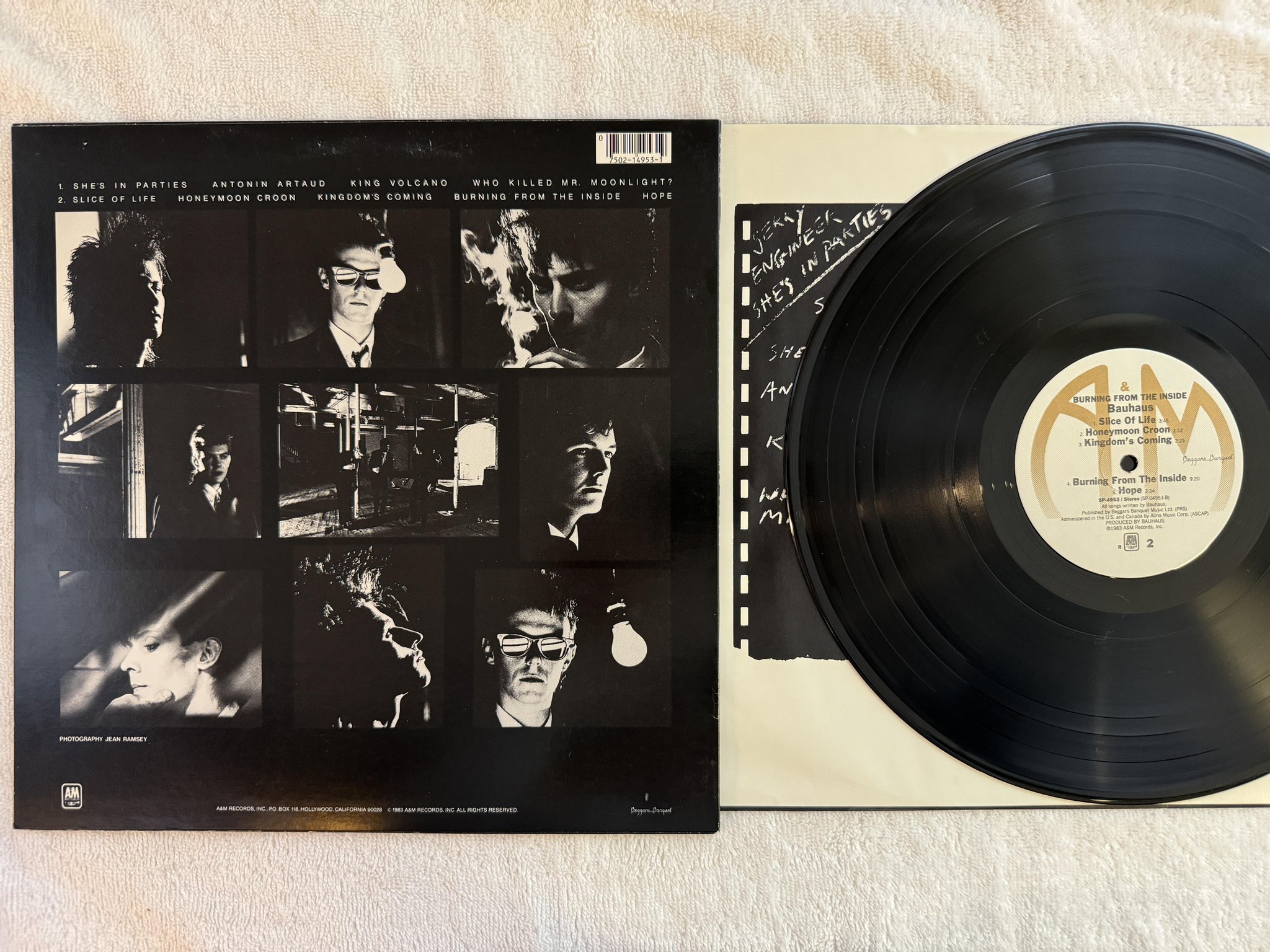Omslagsbild för skivan BAUHAUS burning from the inside LP -83 US A&M SP-4953 * Indianapolis Pressing *