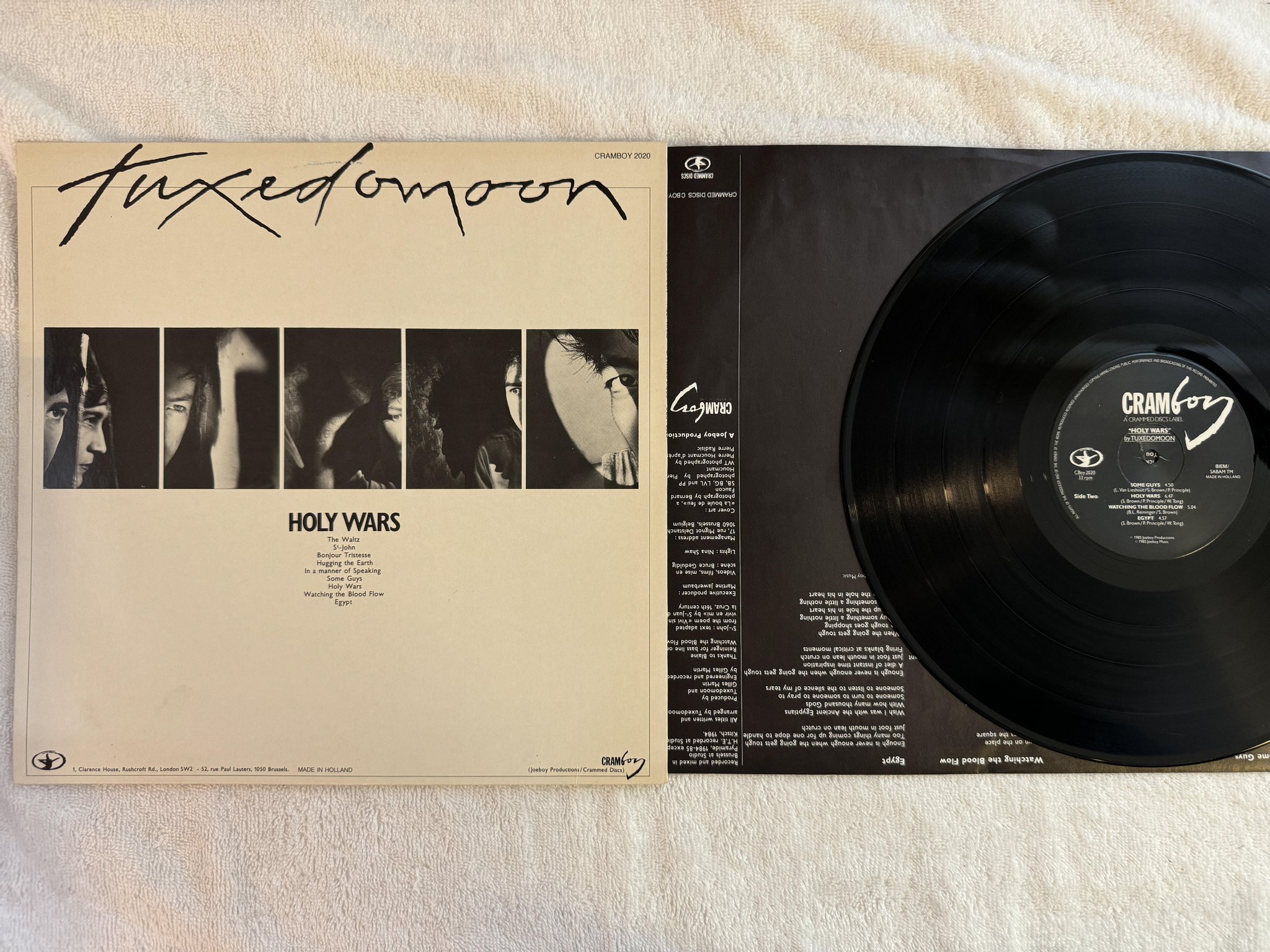 Omslagsbild för skivan TUXEDOMOON Holy Wars LP -85 CRAMBOY Cboy 2020