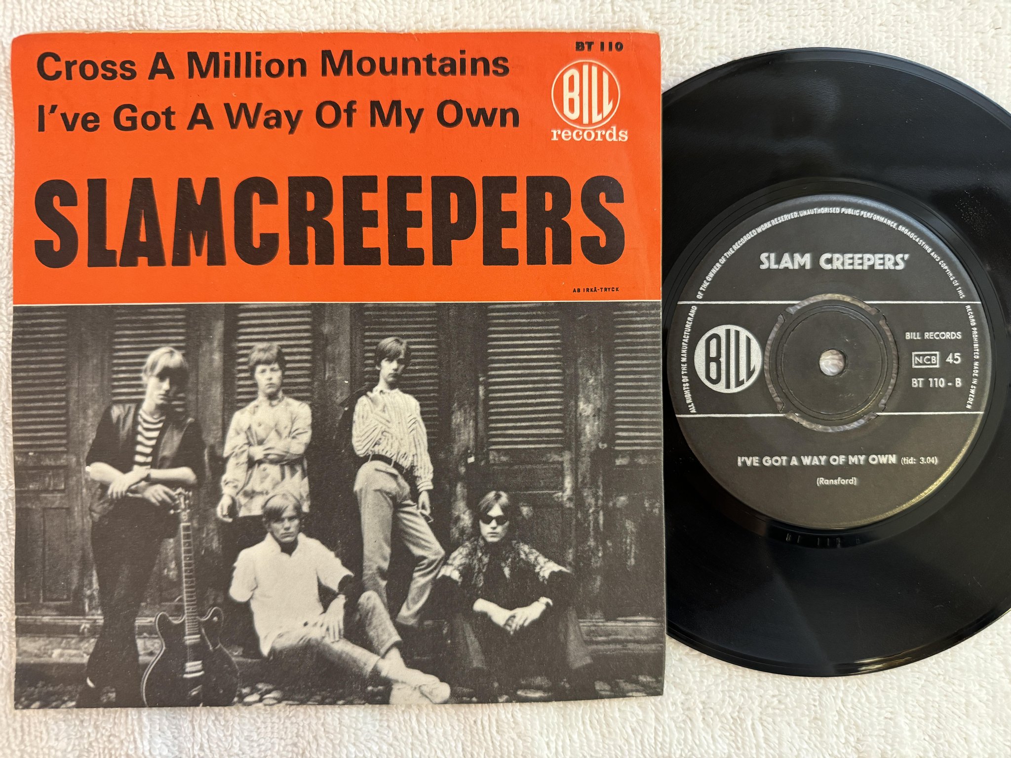 Omslagsbild för skivan SLAMCREEPERS cross a million mountains 7" -66 Swe BILL BT 110 *** RARE PSYCH ***