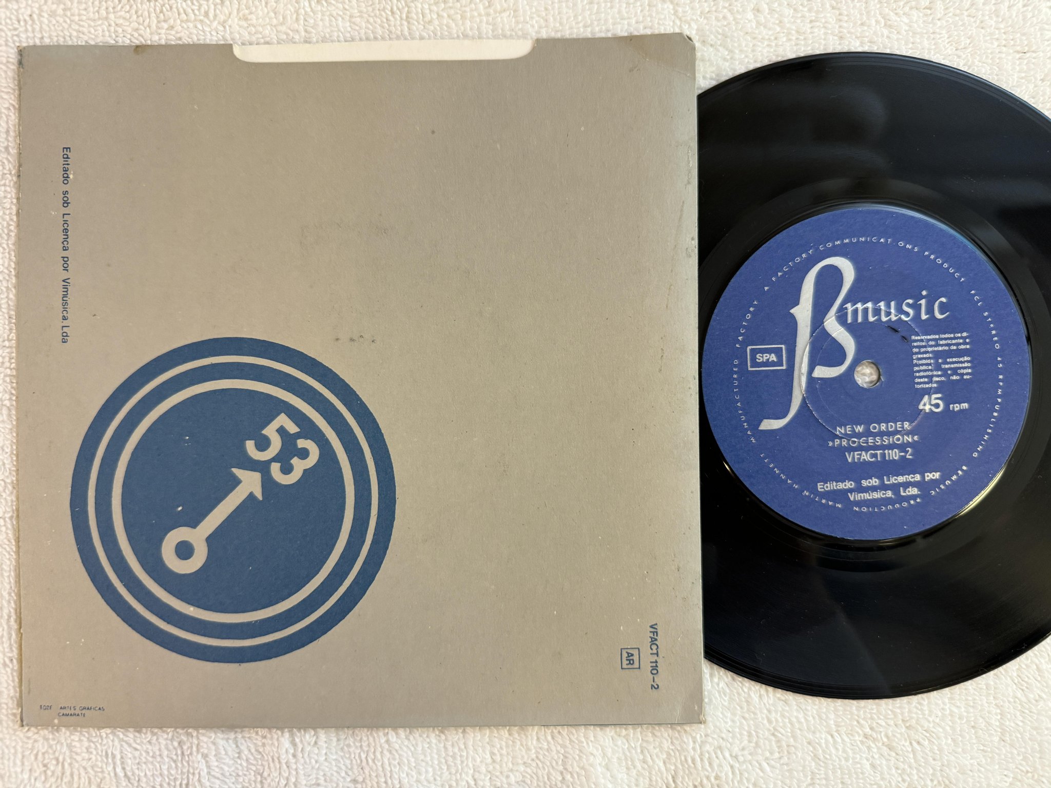 Omslagsbild för skivan NEW ORDER Procession 7" -82 Portugal FACTORY VFACT 110-2
