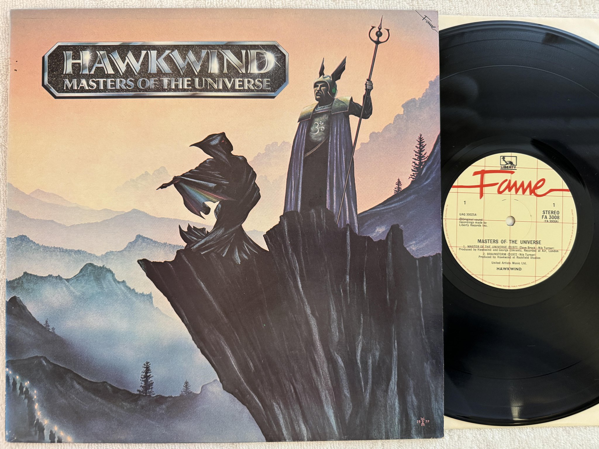 Omslagsbild för skivan HAWKWIND masters of the universe LP re FAME FA 3008