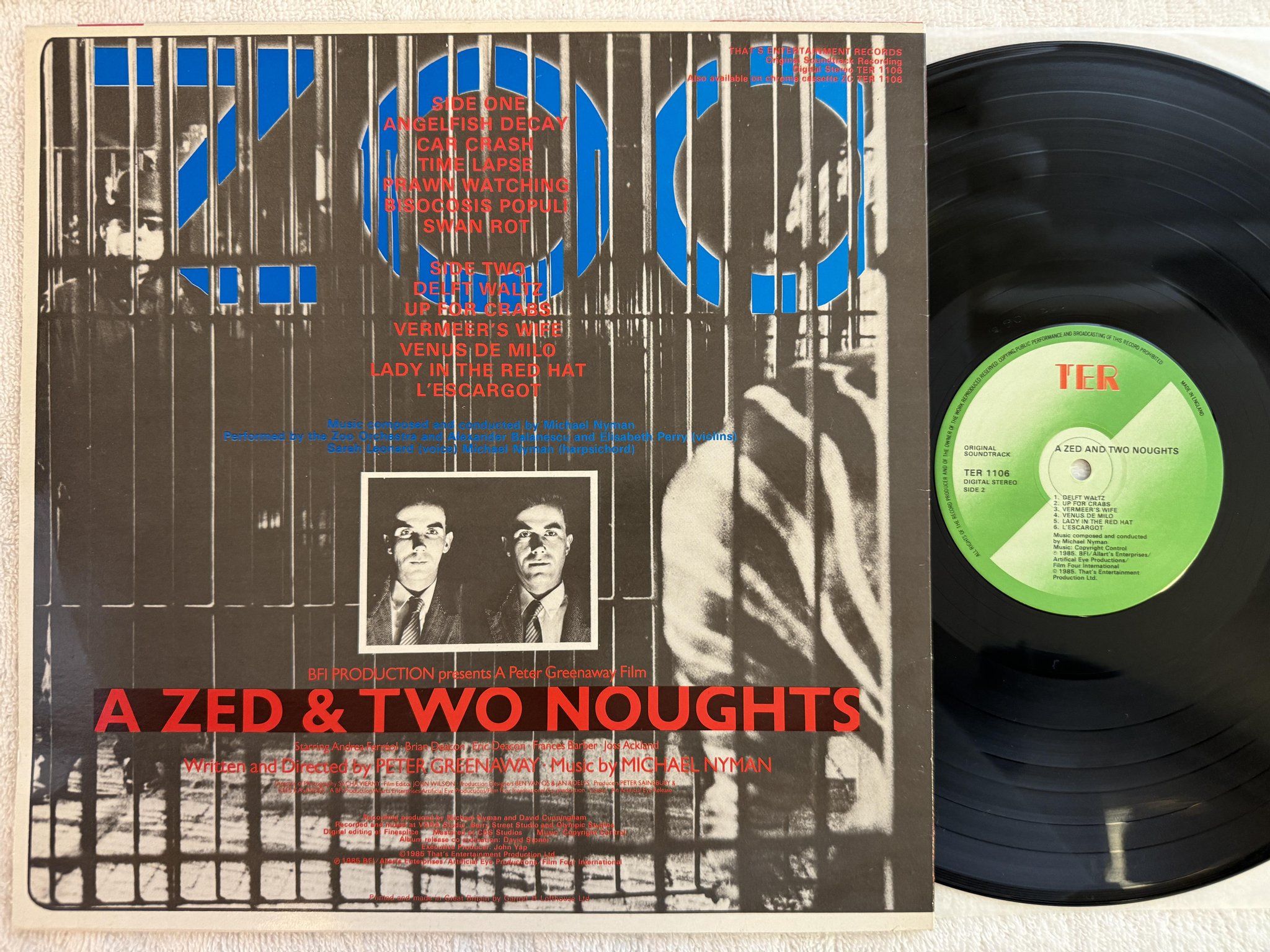 Omslagsbild för skivan MICHAEL NYMAN Music For Peter Greenaway's Film A Zed & Two Noughts LP -85