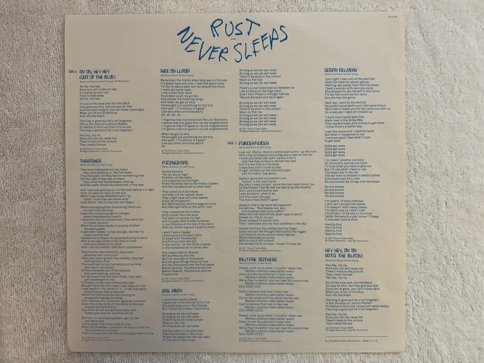 Omslagsbild för skivan NEIL YOUNG & CRAZY HORSE rust never sleeps LP -79 US REPRISE ** HYPE STICKER **