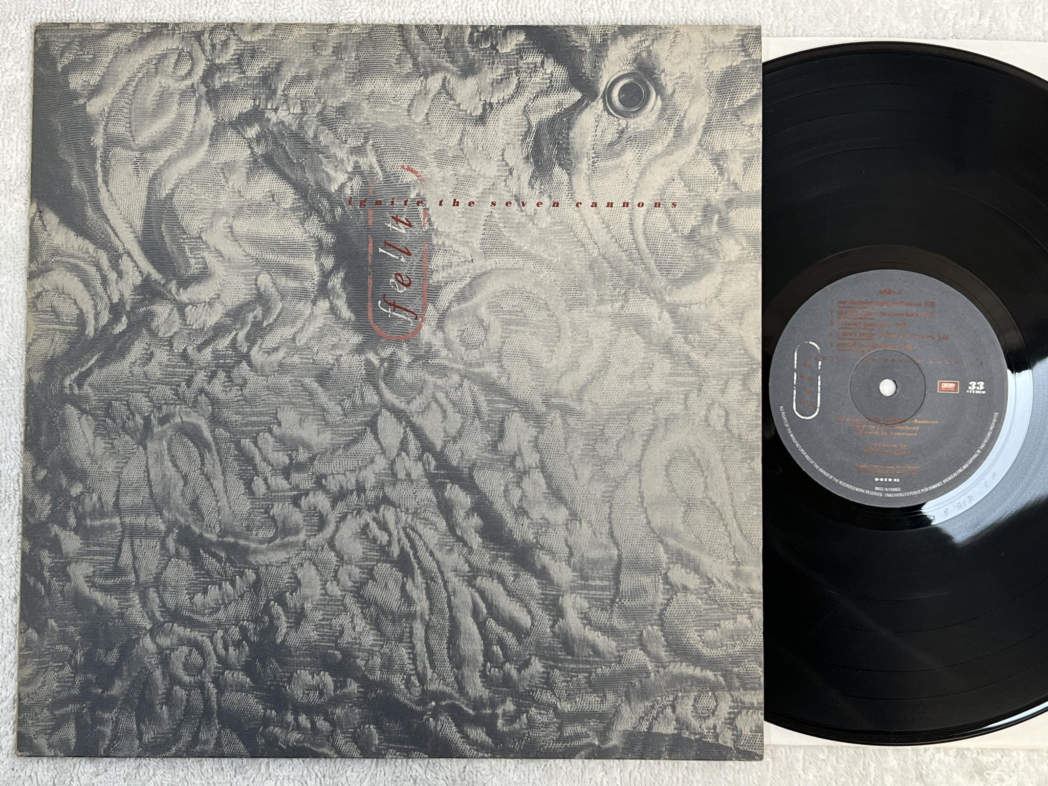 Omslagsbild för skivan FELT Ignite The Seven Cannons And Set Sail For The Sun LP -85 UK B-RED 65