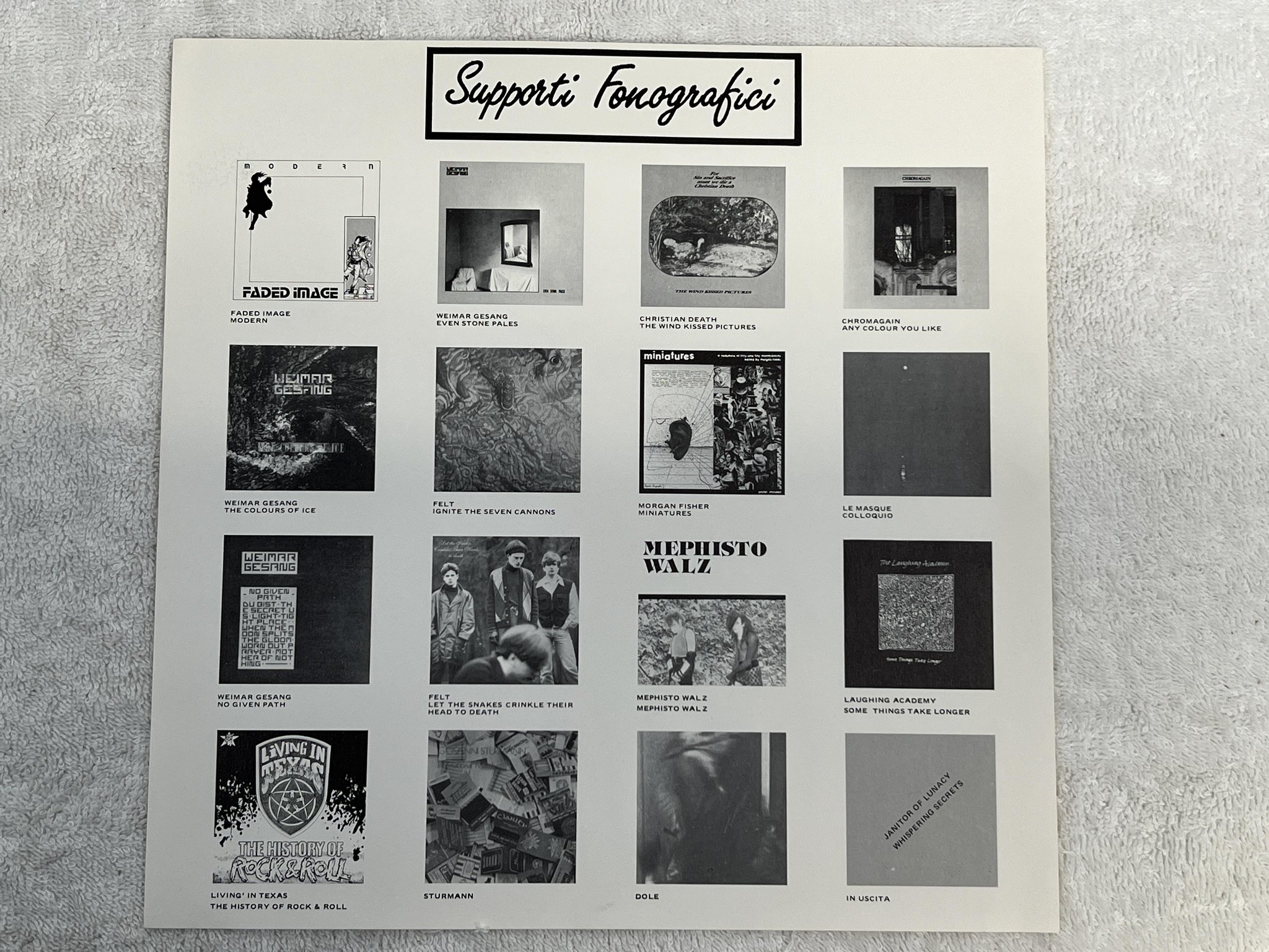 Omslagsbild för skivan FELT Let The Snakes Crinkle Their Heads To Death LP -86 UK CREATION CRE LP 009