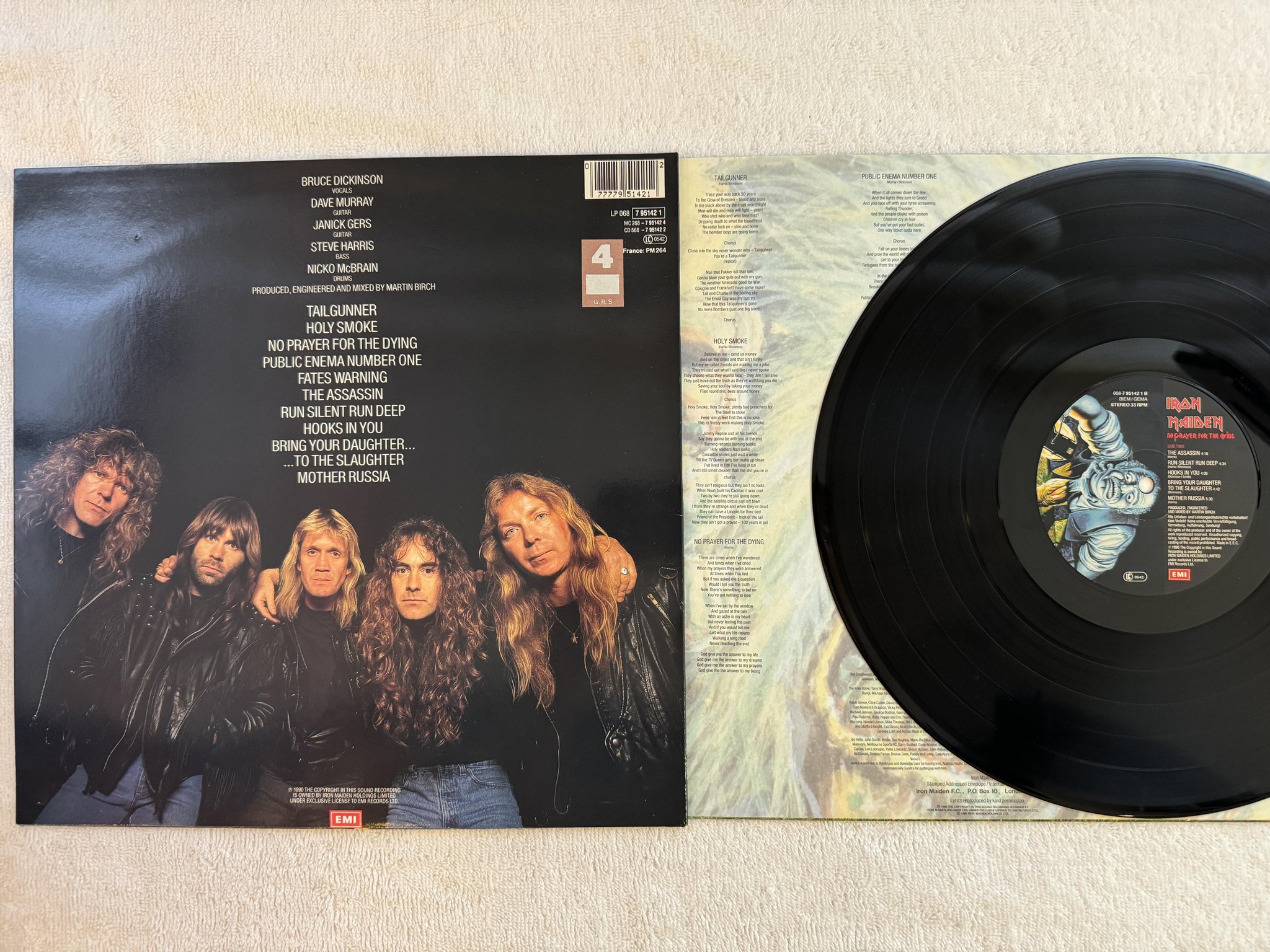Omslagsbild för skivan IRON MAIDEN no prayer for the dying LP -90 EMI 068-7951421