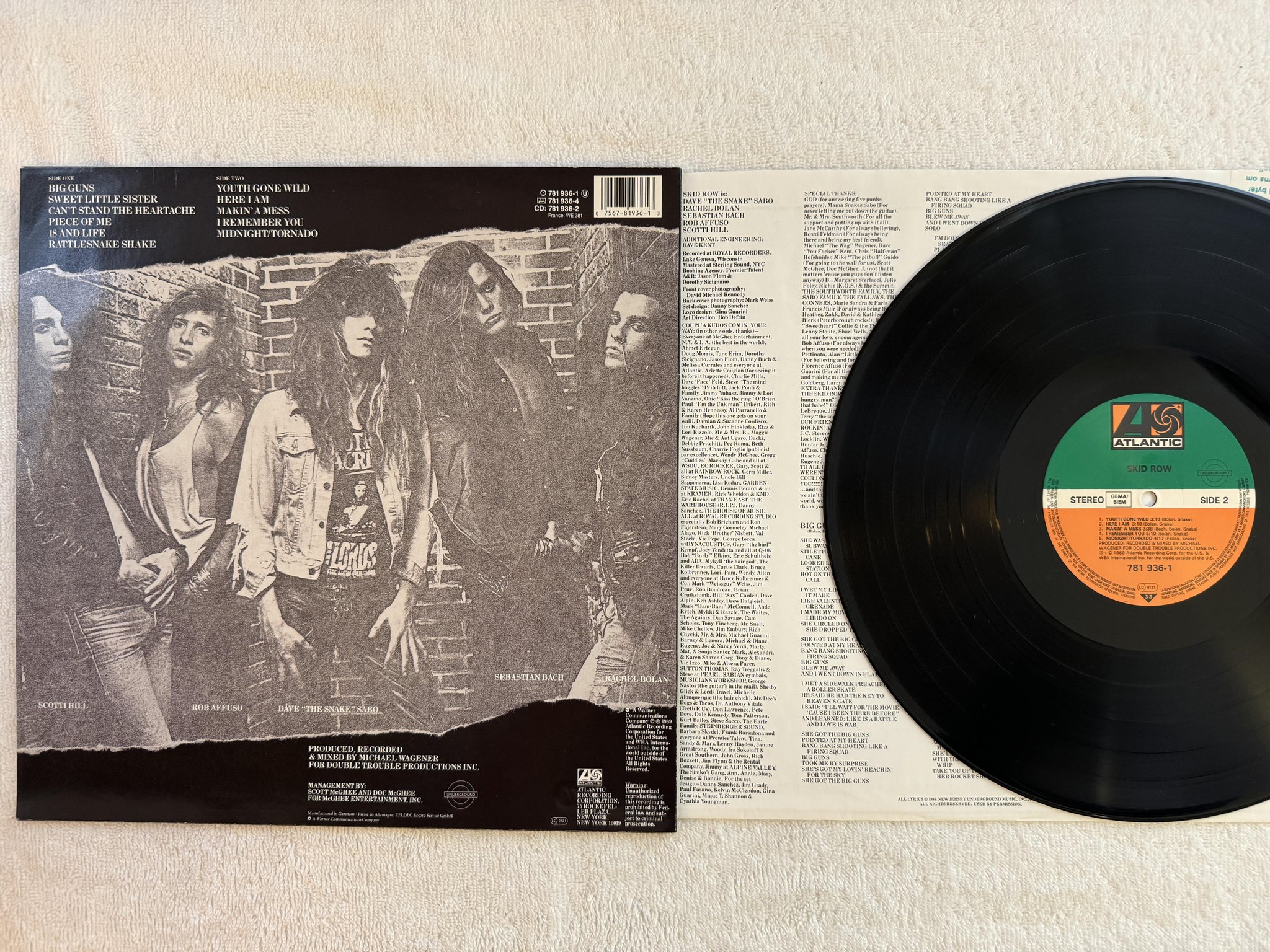 Omslagsbild för skivan SKID ROW s/t LP -89 ATLANTIC 781936-1