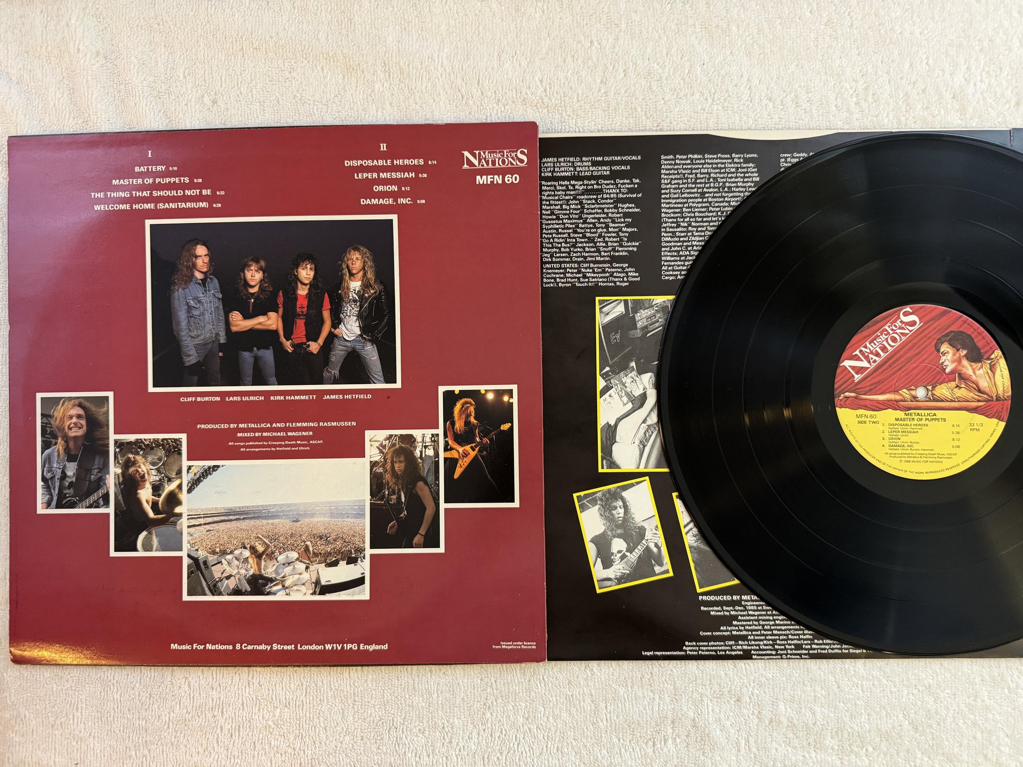 Omslagsbild för skivan METALLICA master of puppets LP -86 MUSIC FOR NATIONS MFN 60