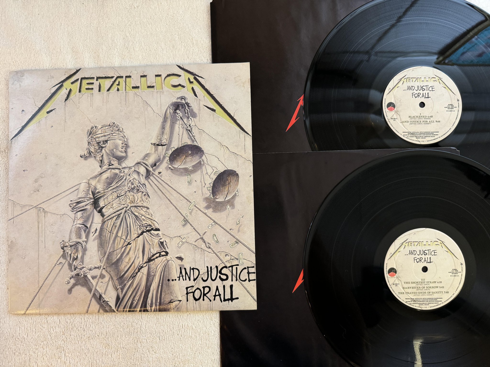 Omslagsbild för skivan METALLICA ...and justice for all LP -88 Can ELEKTRA 96 08121 CR
