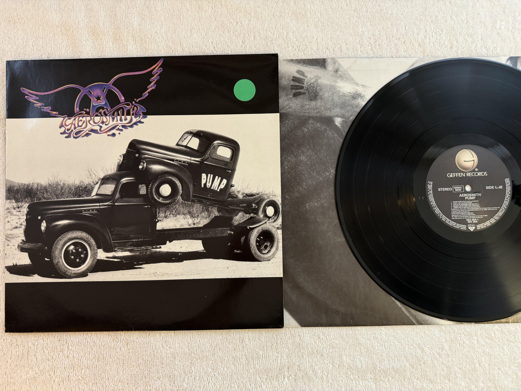 Omslagsbild för skivan AEROSMITH pump LP -89 Ger GEFFEN 924 254-1