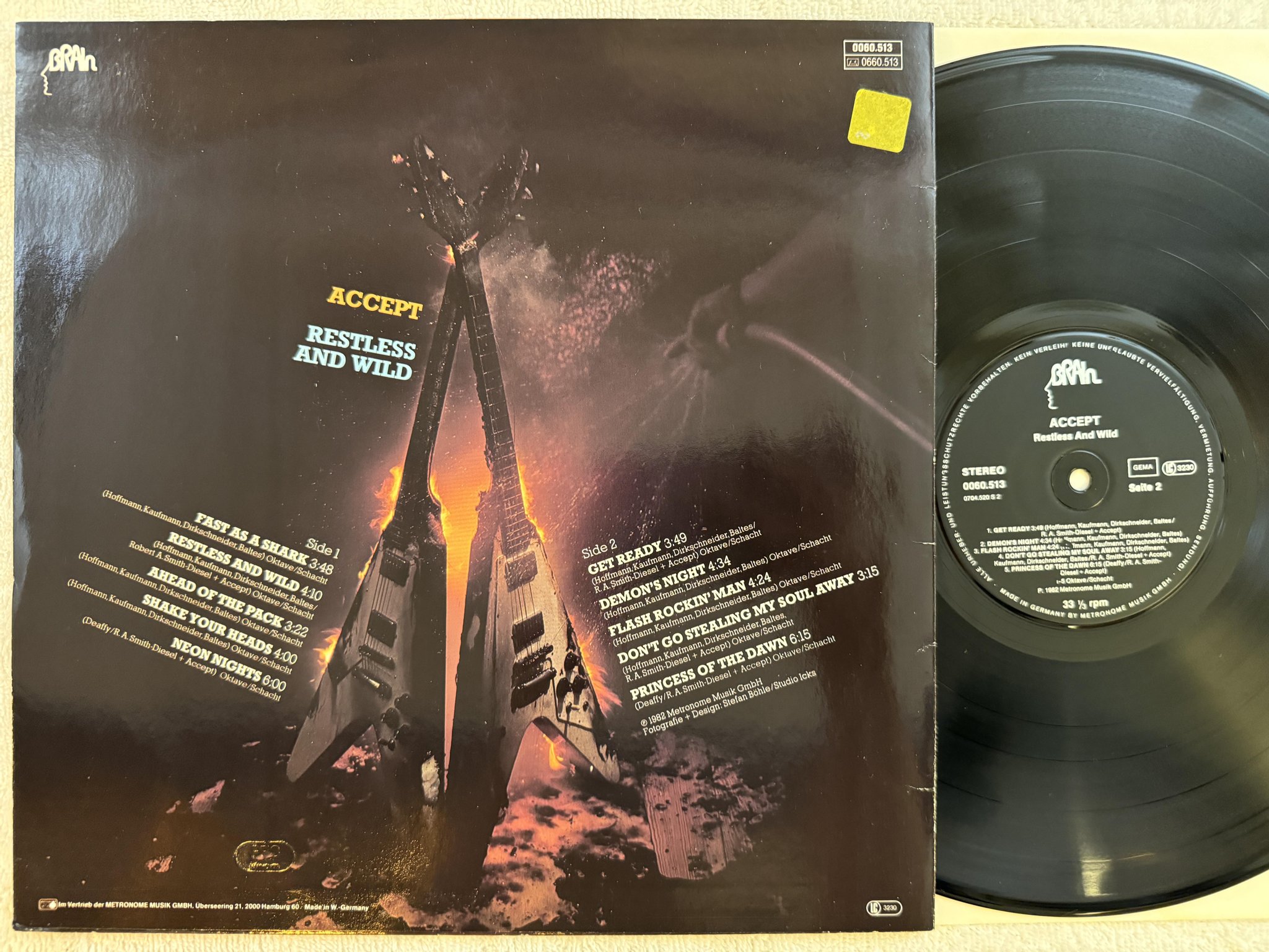 Omslagsbild för skivan ACCEPT restless and wild LP -82 Ger BRAIN 0060 513