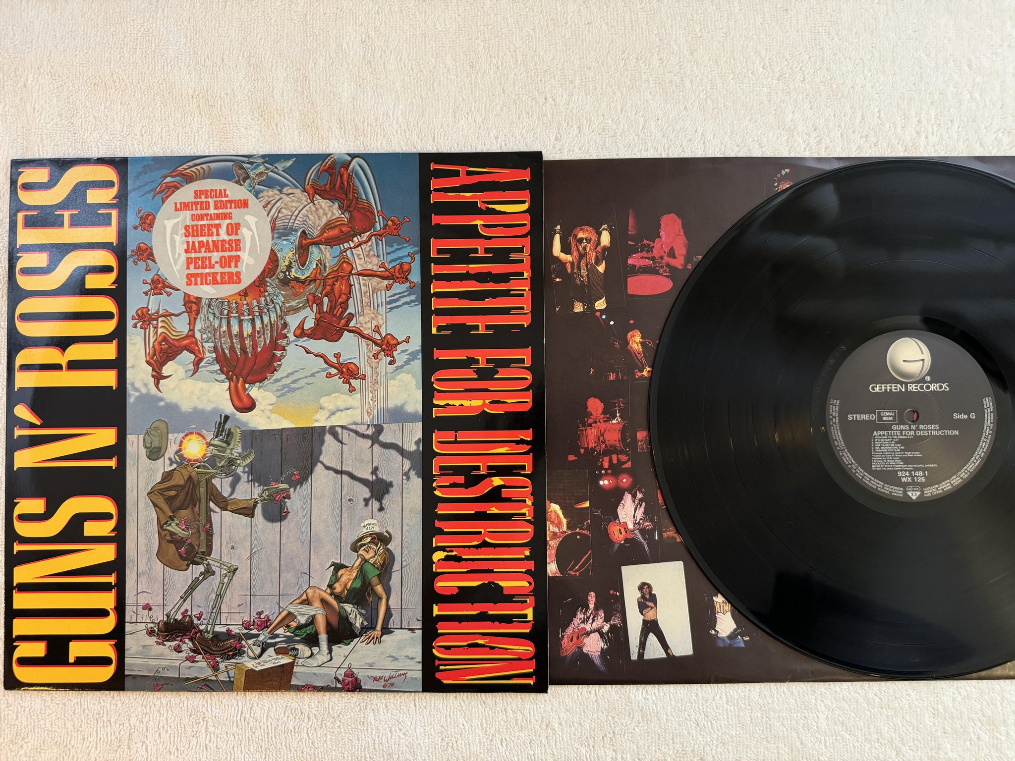 Omslagsbild för skivan GUNS N ROSES appetite for destruction LP -87 Ger GEFFEN 924 148-1 ** STICKERS **