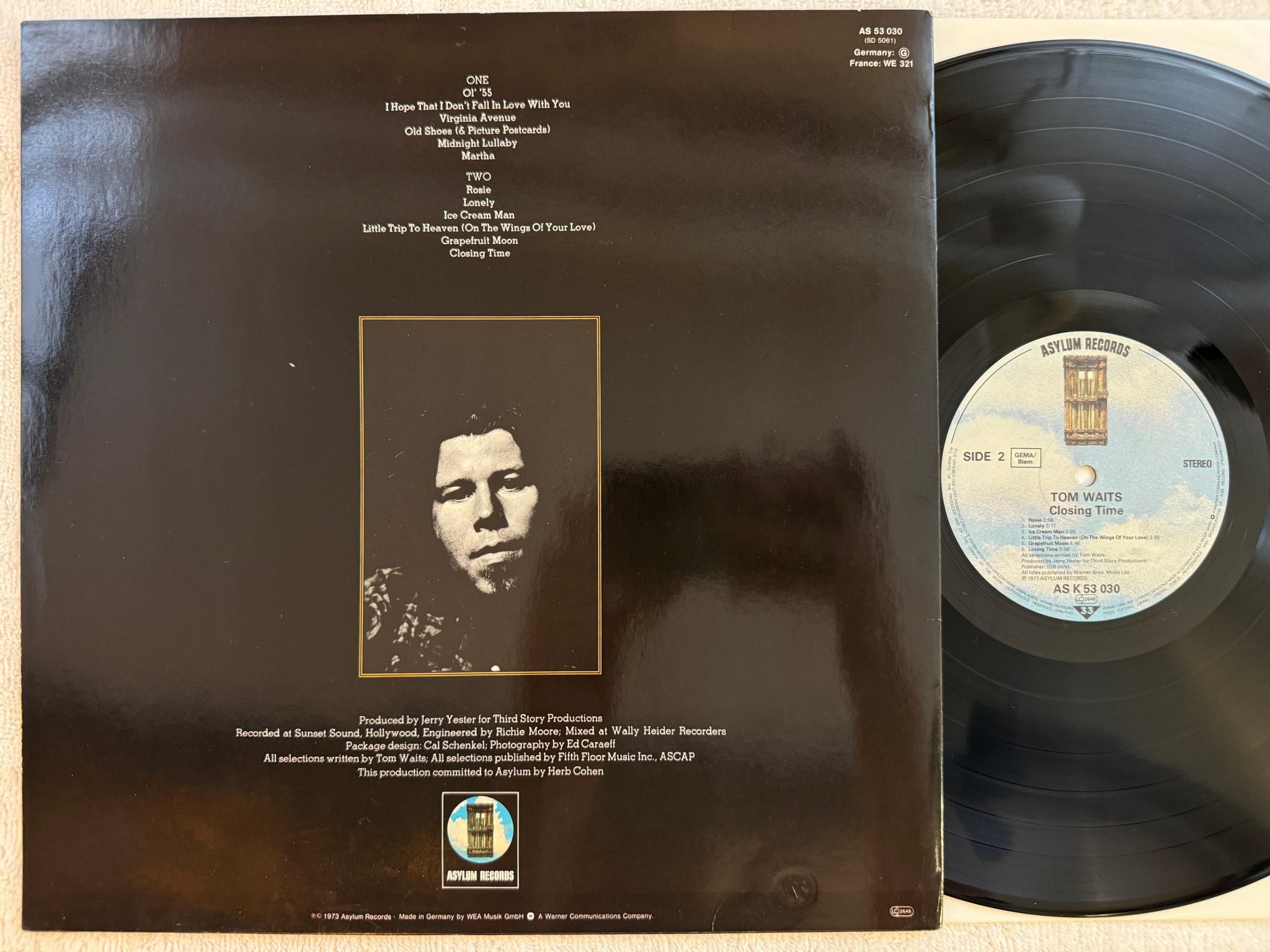 Omslagsbild för skivan TOM WAITS closing time LP re Ger ASYLUM AS K 53030