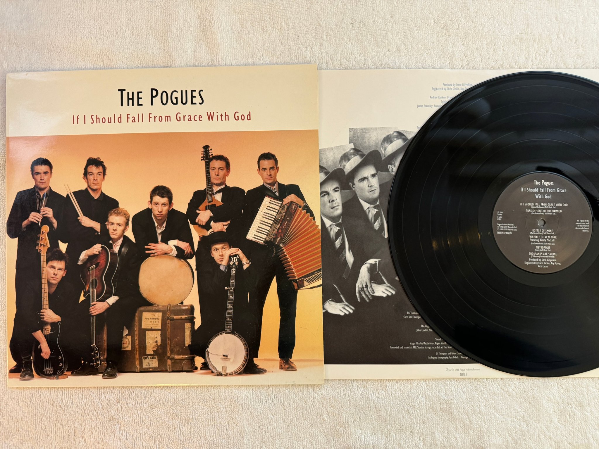 Omslagsbild för skivan THE POUGES if I should fall from Grace LP -88 ncb STIFF NYR-1