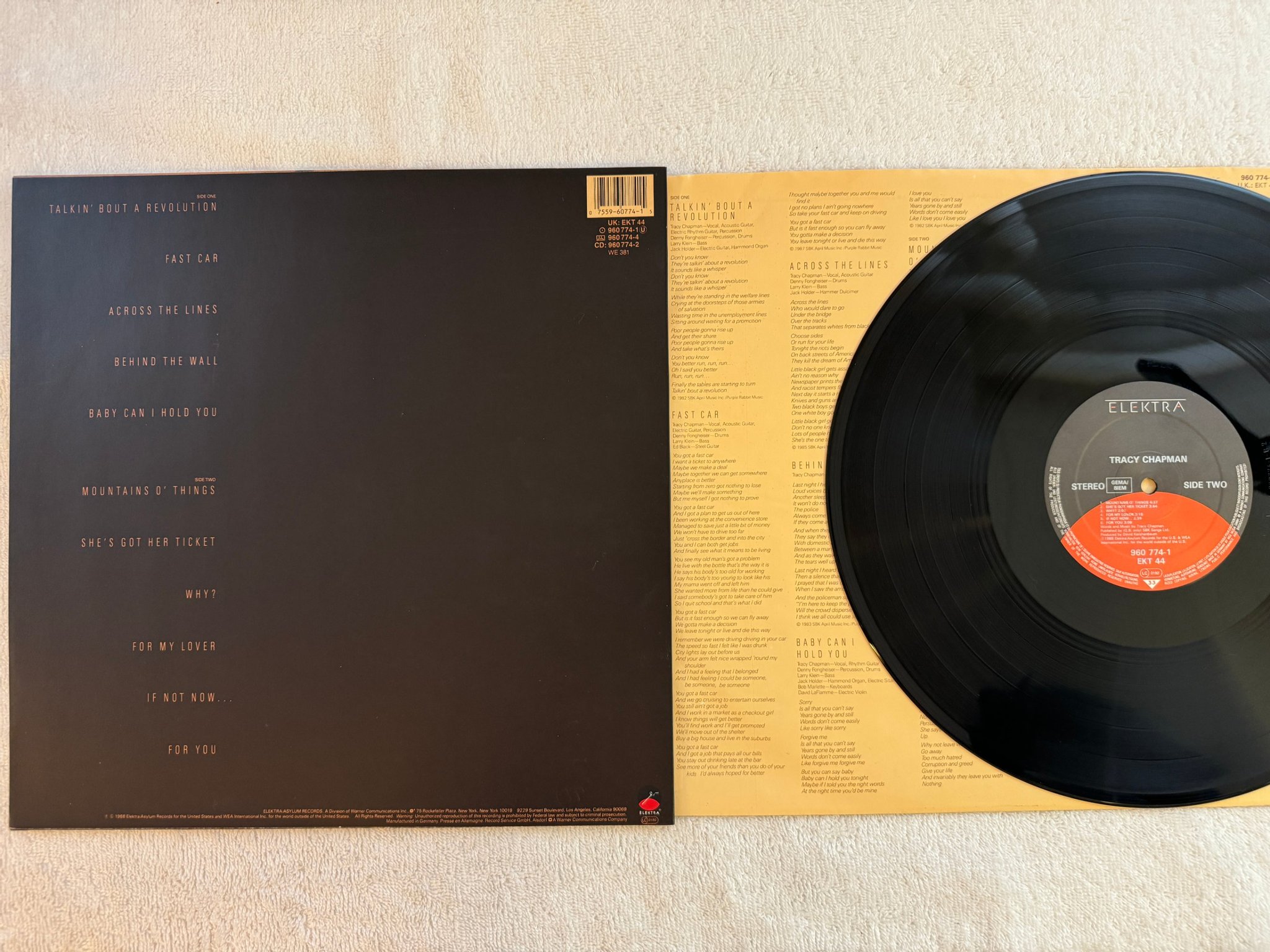 Omslagsbild för skivan TRACY CHAPMAN s/t LP -88 Ger ELEKTRA 960 774-1 ***** Fast Car *****