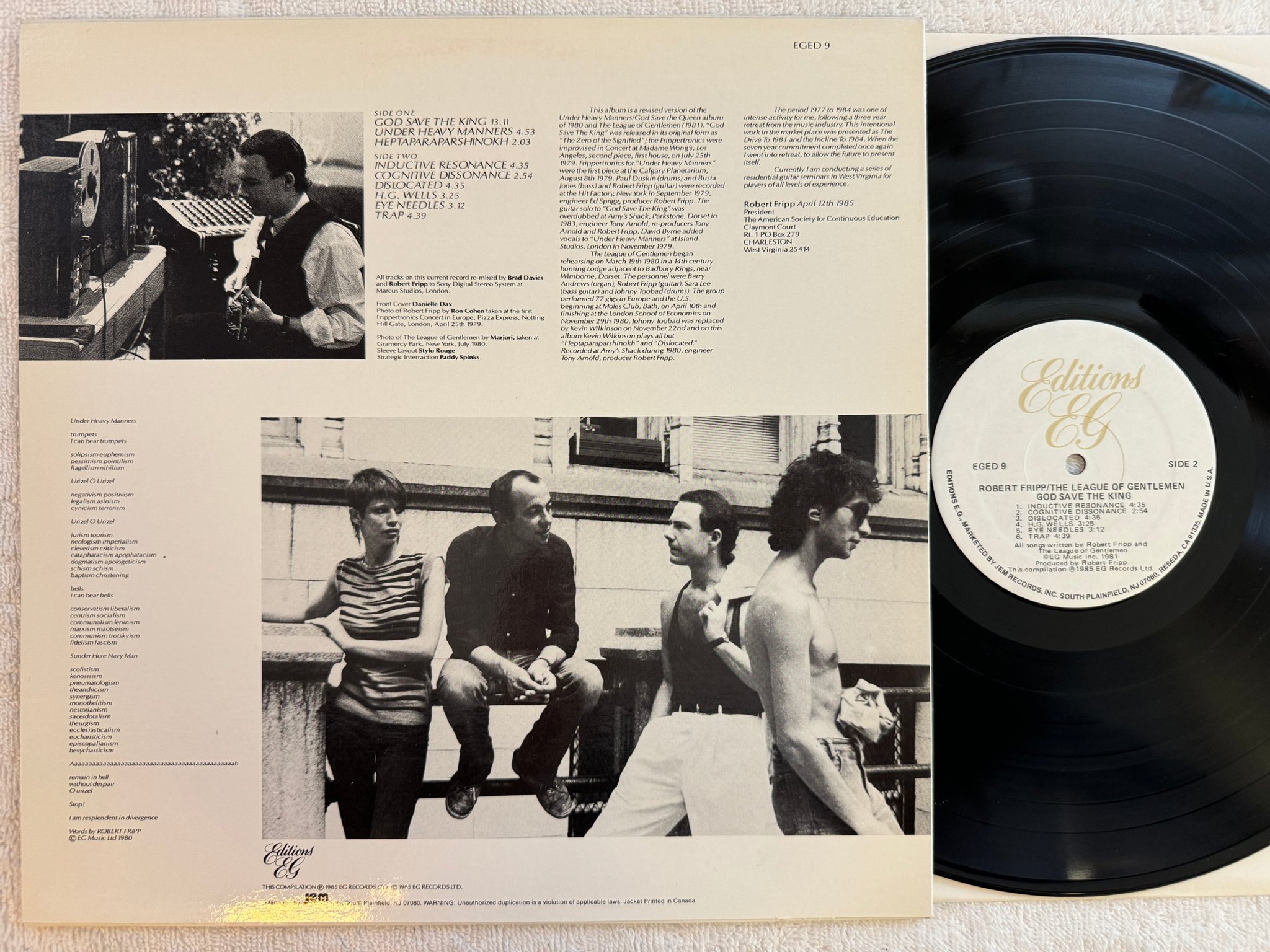 Omslagsbild för skivan ROBERT FRIPP God Save The King LP -81 US EDITIONS EG EGED 9