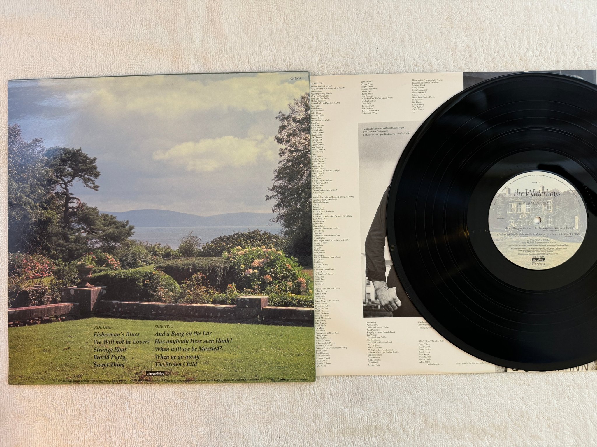 Omslagsbild för skivan THE WATERBOYS Fisherman's Blues LP -88 ncb ENSIGN CHEN-5