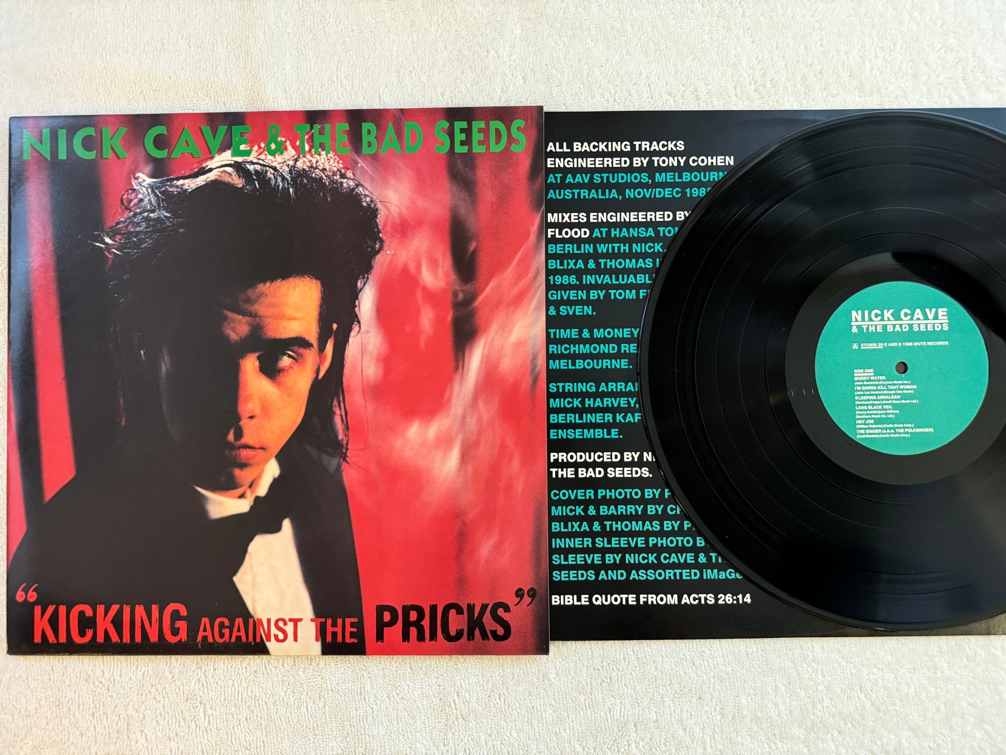 Omslagsbild för skivan NICK CAVE & THE BAD SEEDS kicking against the pricks LP -86 MUTE STUMM-28