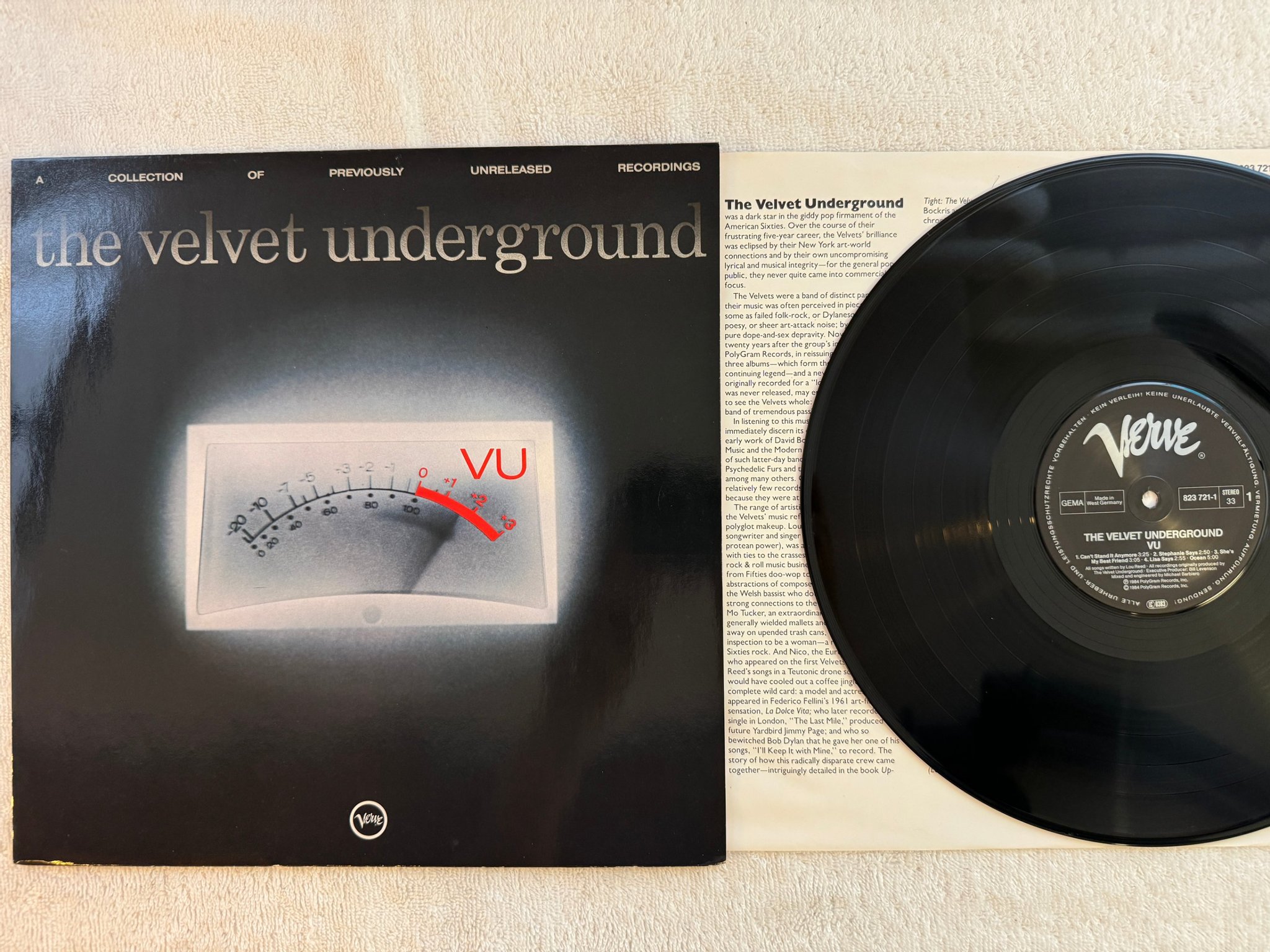 Omslagsbild för skivan THE VELVET UNDERGROUND vu LP -84 Ger VERVE 823 721-1