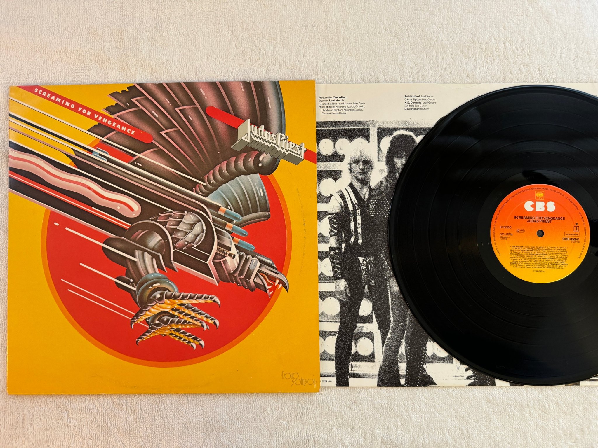 Omslagsbild för skivan JUDAS PRIEST screaming for vengeance LP -82 Hol CBS 85941
