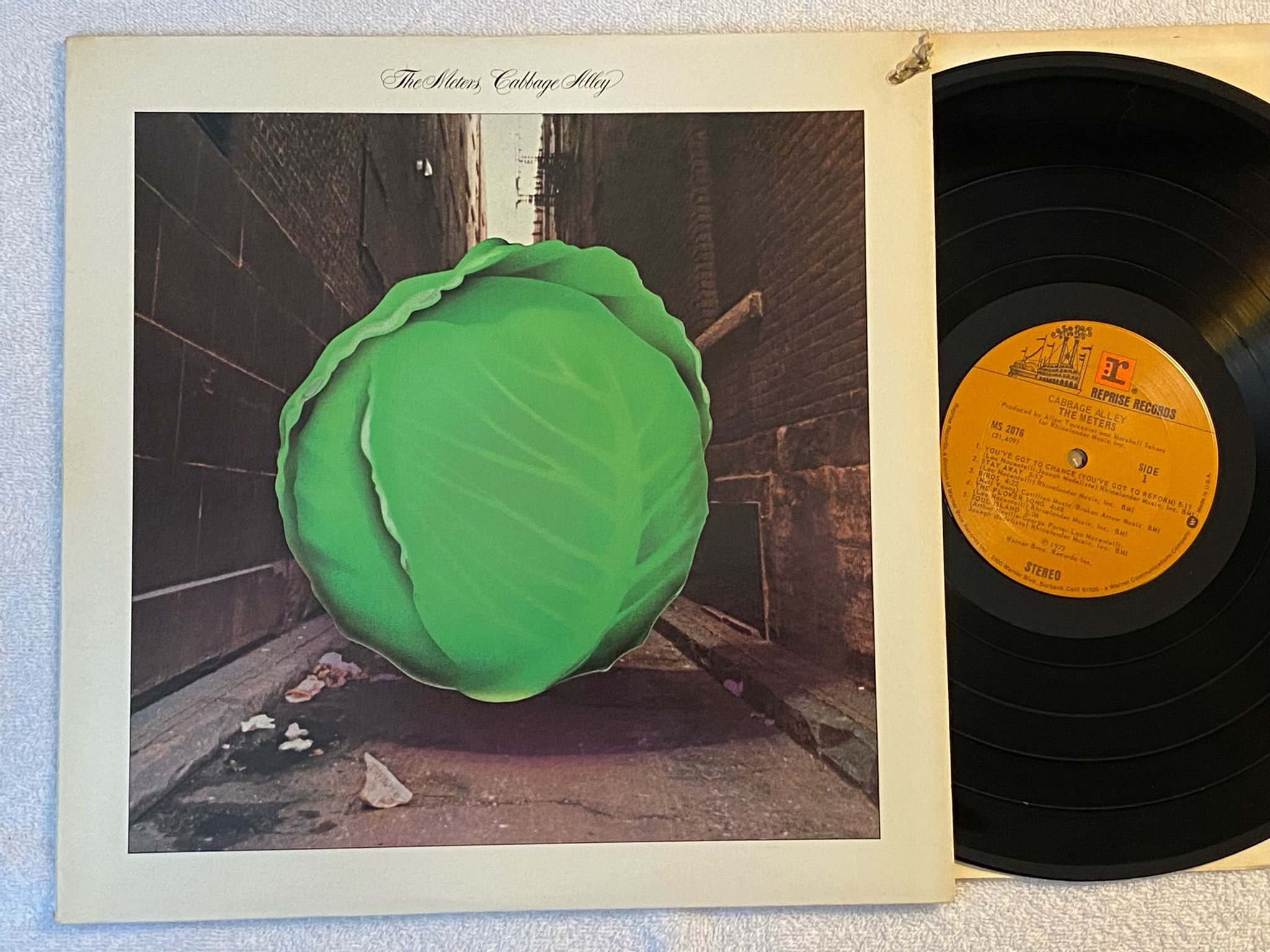 Omslagsbild för skivan THE METERS cabbage alley LP -72 US REPRISE MS 2076